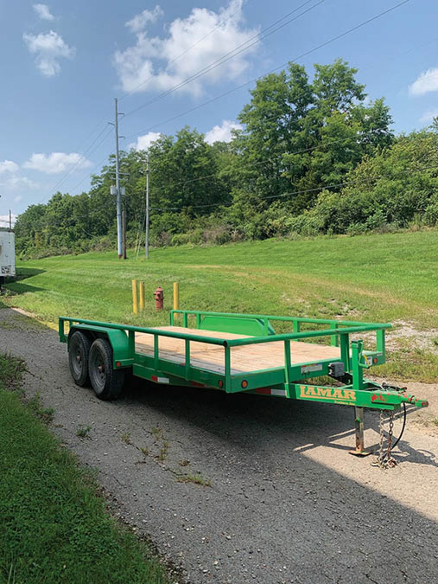 2014 LAMAR 16' BUMPER PULL TRAILER, TANDEM AXLE, 10K LB. CAP. ELECTRONIC BREAKING SYSTEM, 7-WAY - Image 2 of 3