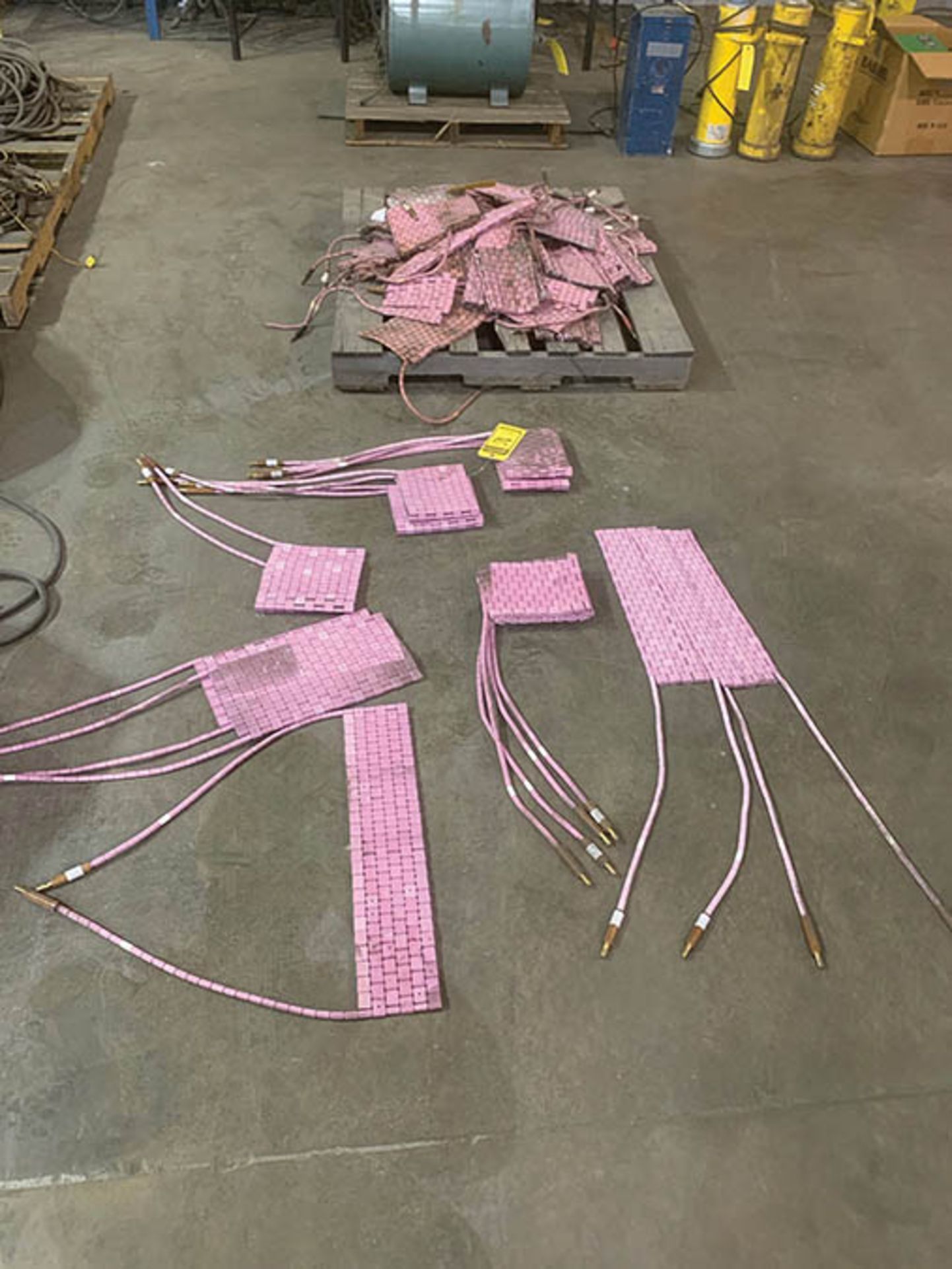 ASSORTED NEW TIG WELDING HEATING PADS