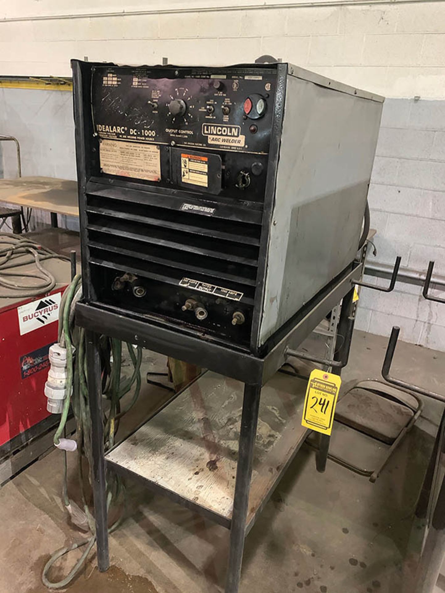 LINCOLN DC-1000 WELDING POWER SOURCE, MODEL: 9572, S/N AC777849