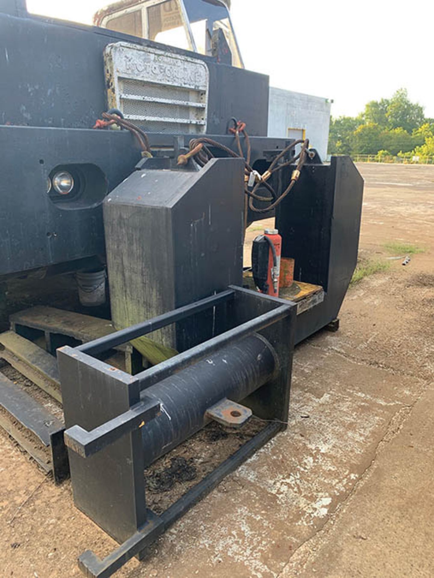 CUSTOM MADE HYDRAULIC PRESS, 12' DEPTH, 8' HEIGHT, EXTRA BACKING PLATE, RACINE HYDRAULIC PUMP - Image 2 of 3