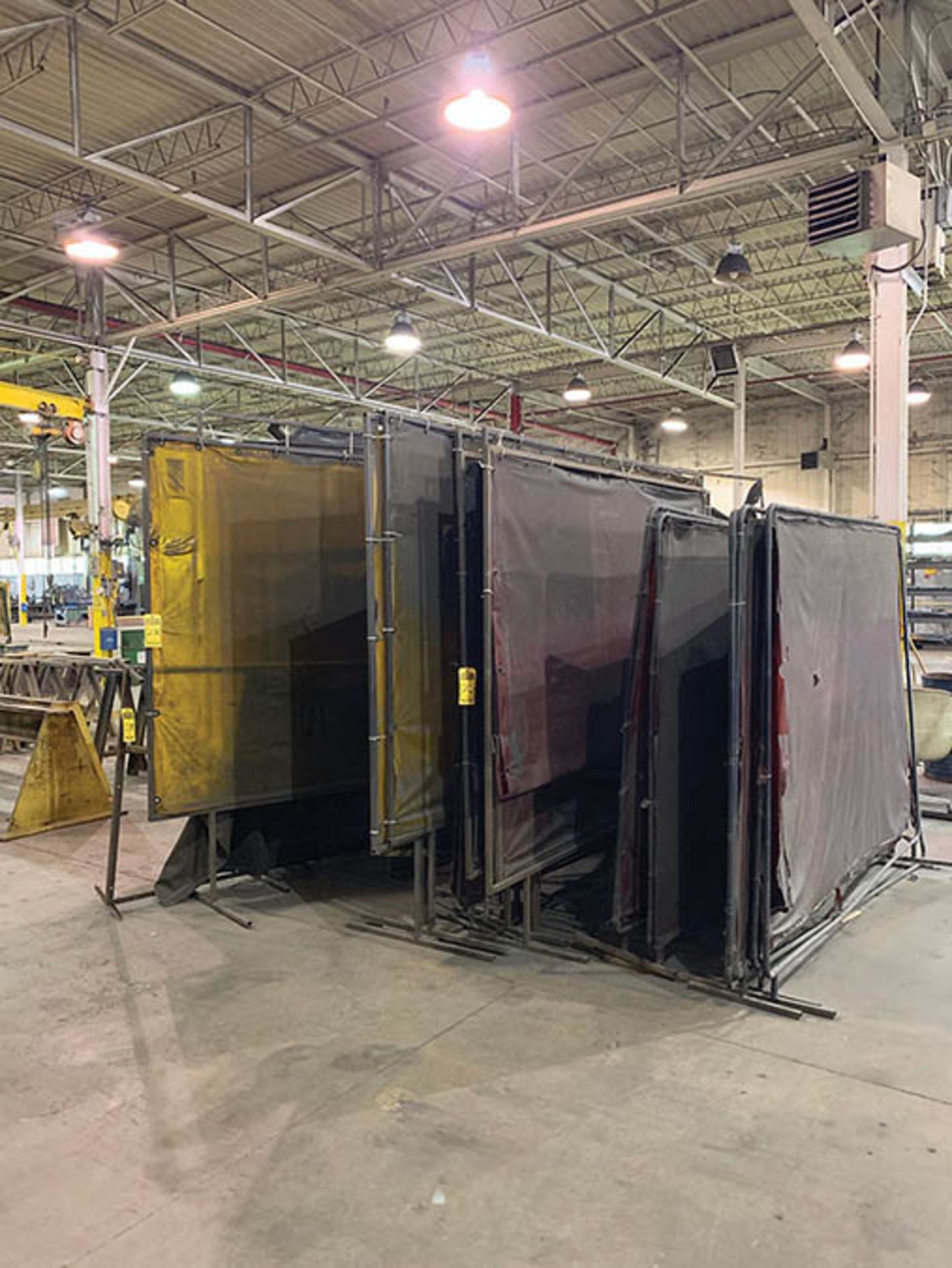 ASSORTED WELDING SCREENS