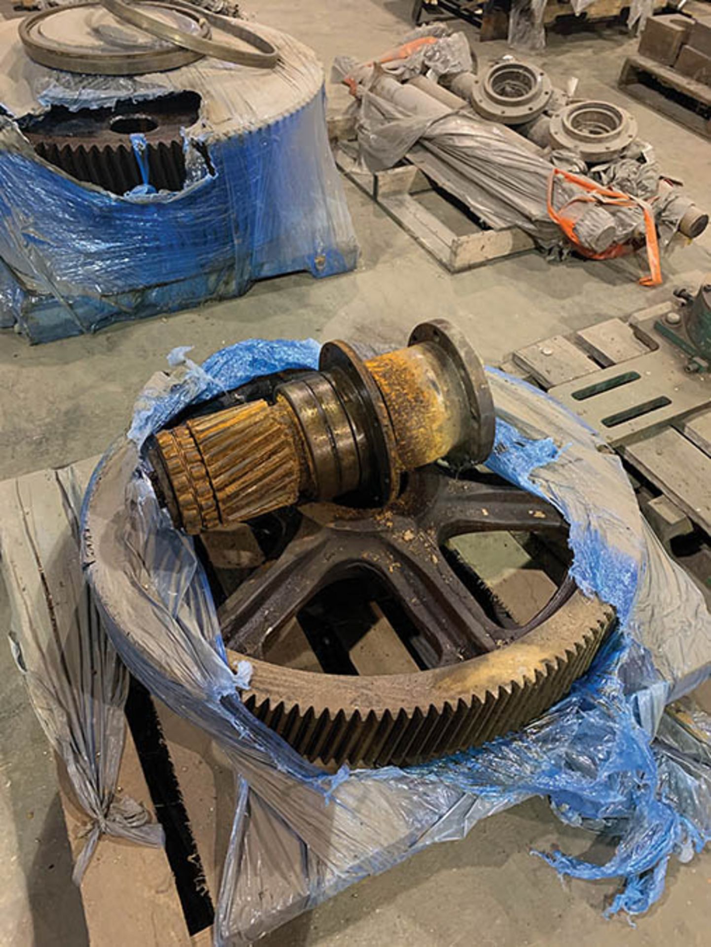 ASSORTED SKIDS OF CATERPILLAR GEARS - Image 4 of 5