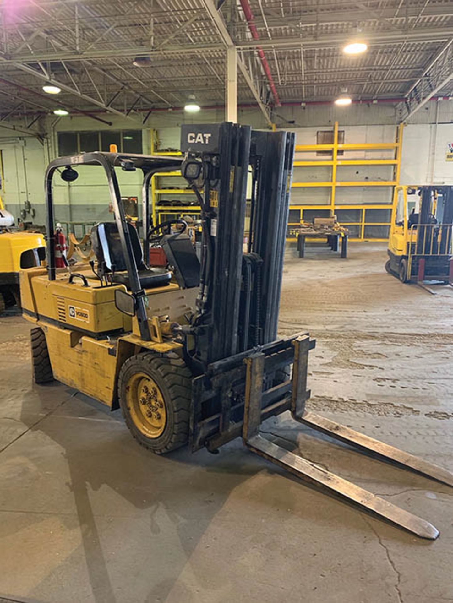 CATERPILLAR FORKLIFT, MODEL: VC60D, S/N 2MC1185, 6K LB. LIFT CAP., WITH SIDE SHIFT, 2,710HRS,