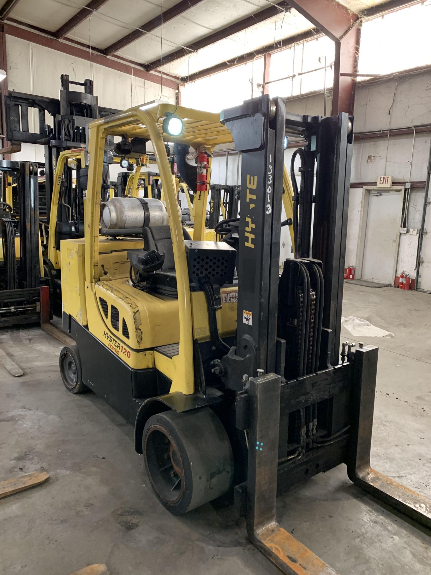 *LOCATED HAMILTON, OH* 2012 HYSTER 12,000-LB CAP FORKLIFT, MOD: S120FT, LPG, 2-STAGE, 8,840 HRS. - Image 5 of 7
