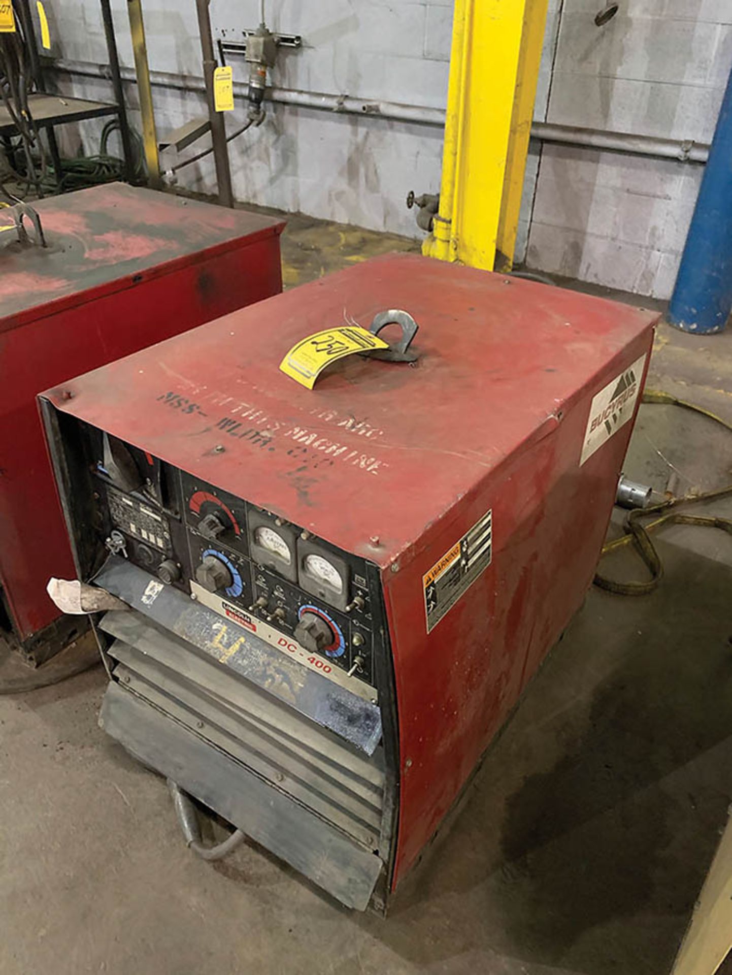 LINCOLN DC-400 WELDING POWER SOURCE, MODEL: 9847DM, S/N U1940612037