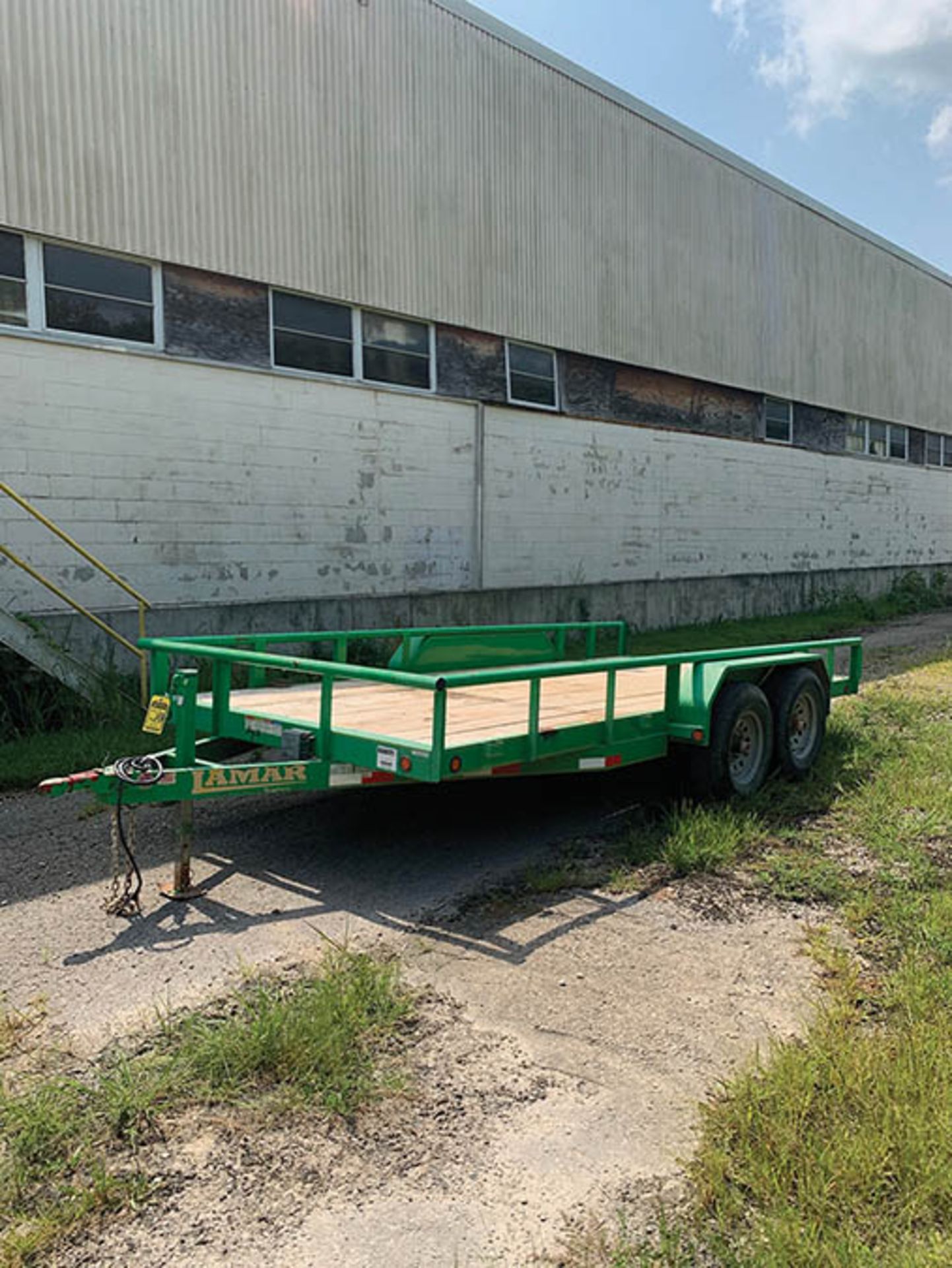 2014 LAMAR 16' BUMPER PULL TRAILER, TANDEM AXLE, 10K LB. CAP. ELECTRONIC BREAKING SYSTEM, 7-WAY