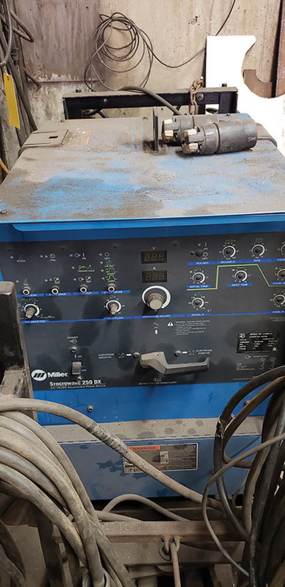 MILLER SYNCROWAVE 250DX CC AC/DC SQUAREWAVE POWER SOURCE, S/N LC598713 - Image 2 of 3