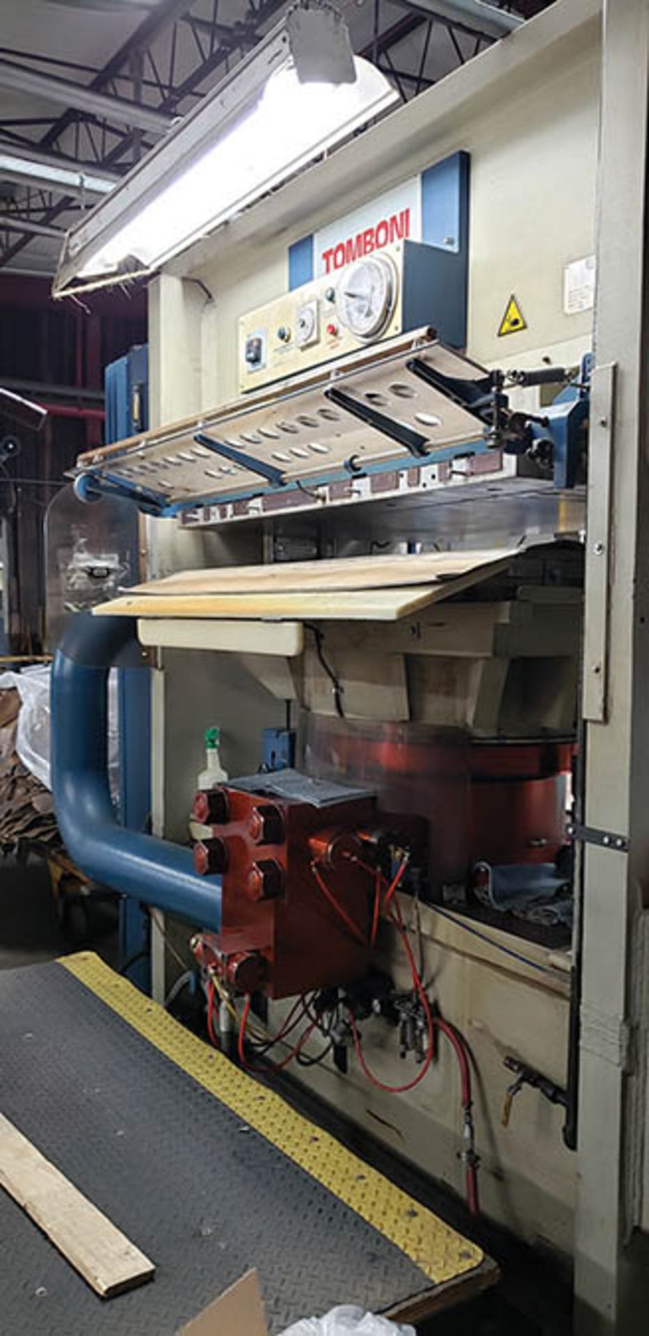 1998 TAMBONI 850-TON UP ENDING HYDROPLATING/EMBOSSING PRESS, MODEL LED085RT, S/N 20352 - Image 3 of 5