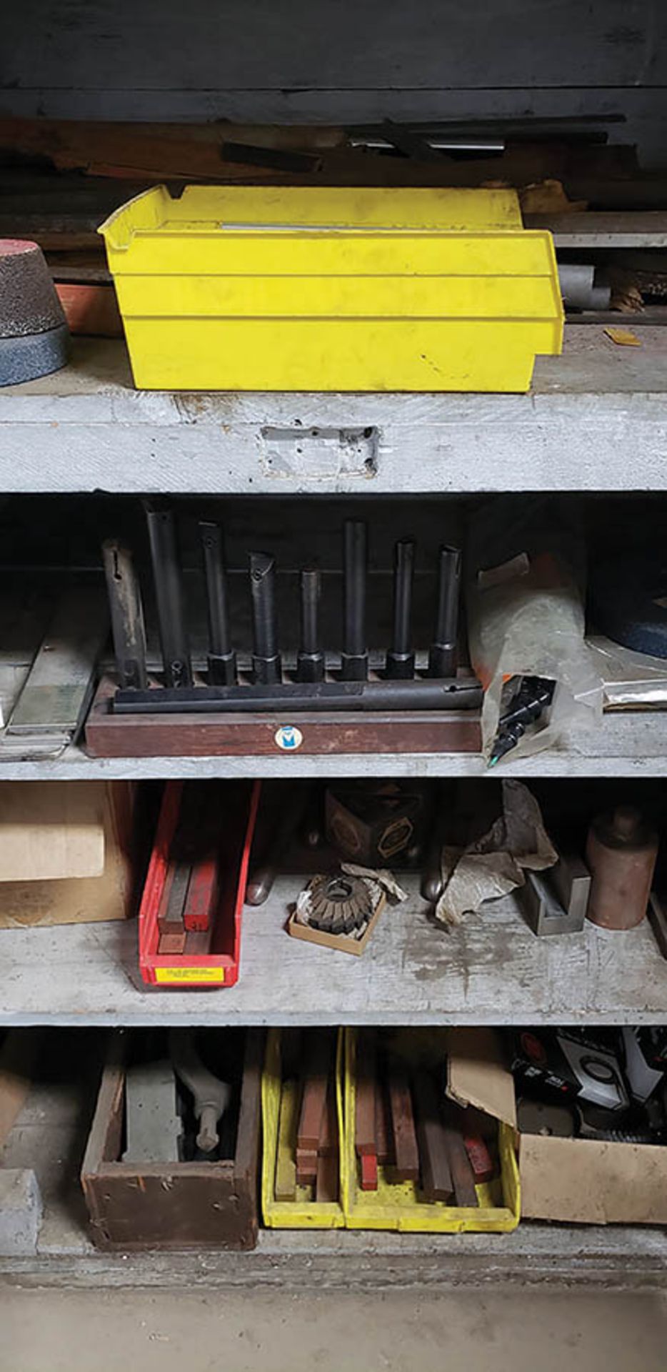 CABINETS W/ CONTENT: CHUCK JAWS, HORIZONTAL MILL CUTTERS, BORING BARS, MACHINE STEEL, CHUCKS, - Image 4 of 12