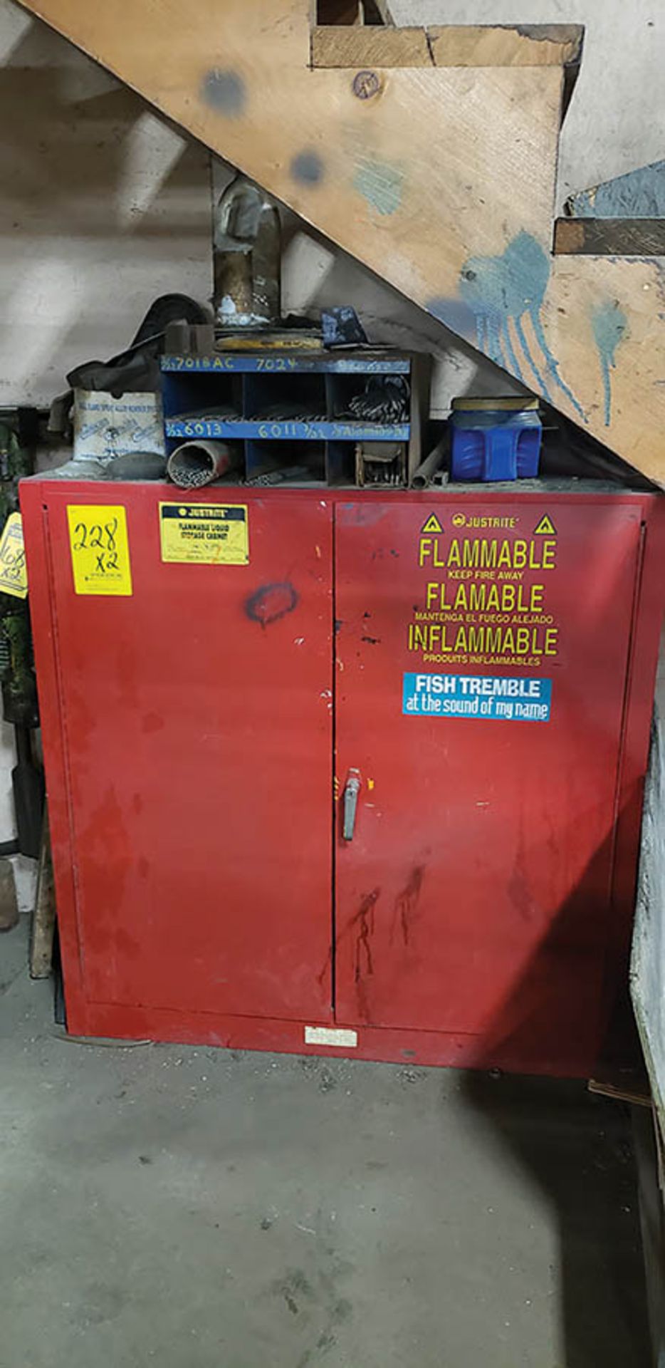 JUSTRITE FLAMMABLE LIQUIDS STORAGE 40 GAL. CAP. AND 45 GAL. CAP. W/ CONTENT - Image 3 of 4