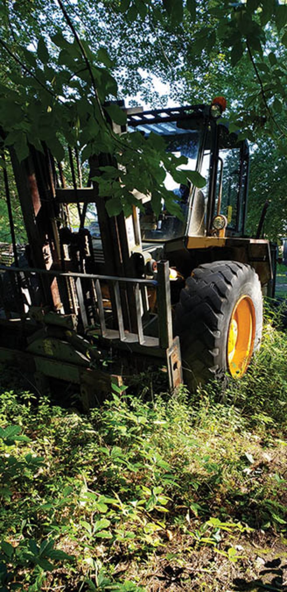 1992 JCB 8,000 LB. CAP. ALL-TERRAIN FORKLIFT, DIESEL, 4-WD. 3-STAGE MAST, CASCADE ROTARY ATTACHMENT, - Image 6 of 9