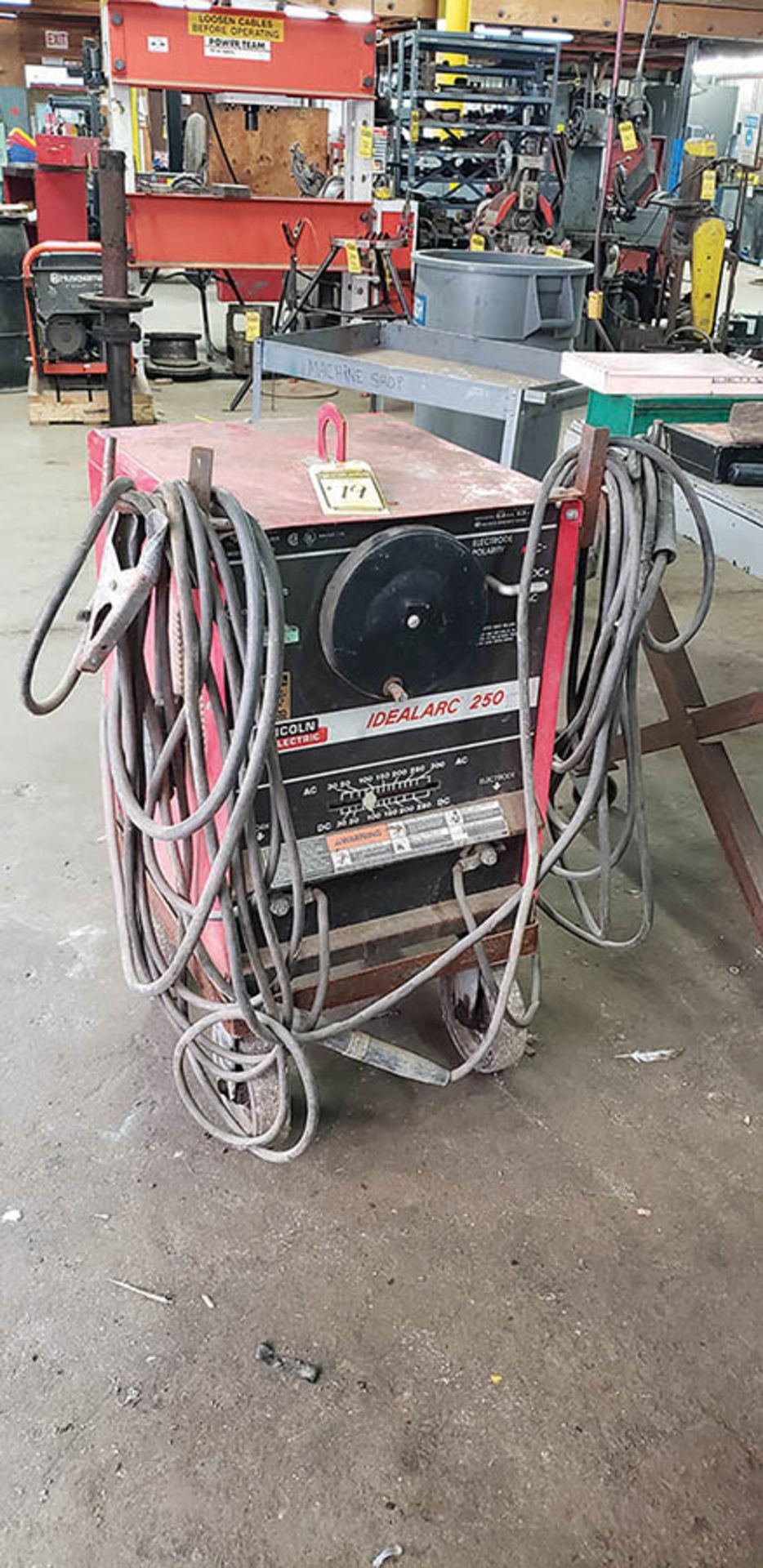 LINCOLN ELECTRIC IDEALARC 250 CC AC/DC ARC WELDER, S/N C1950400243