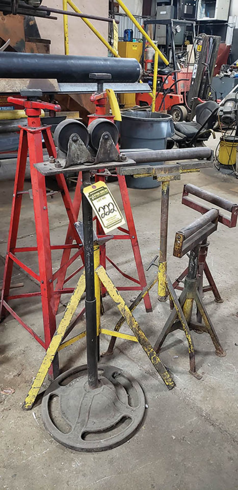 MATERIAL STANDS & STEEL SAWHORSES