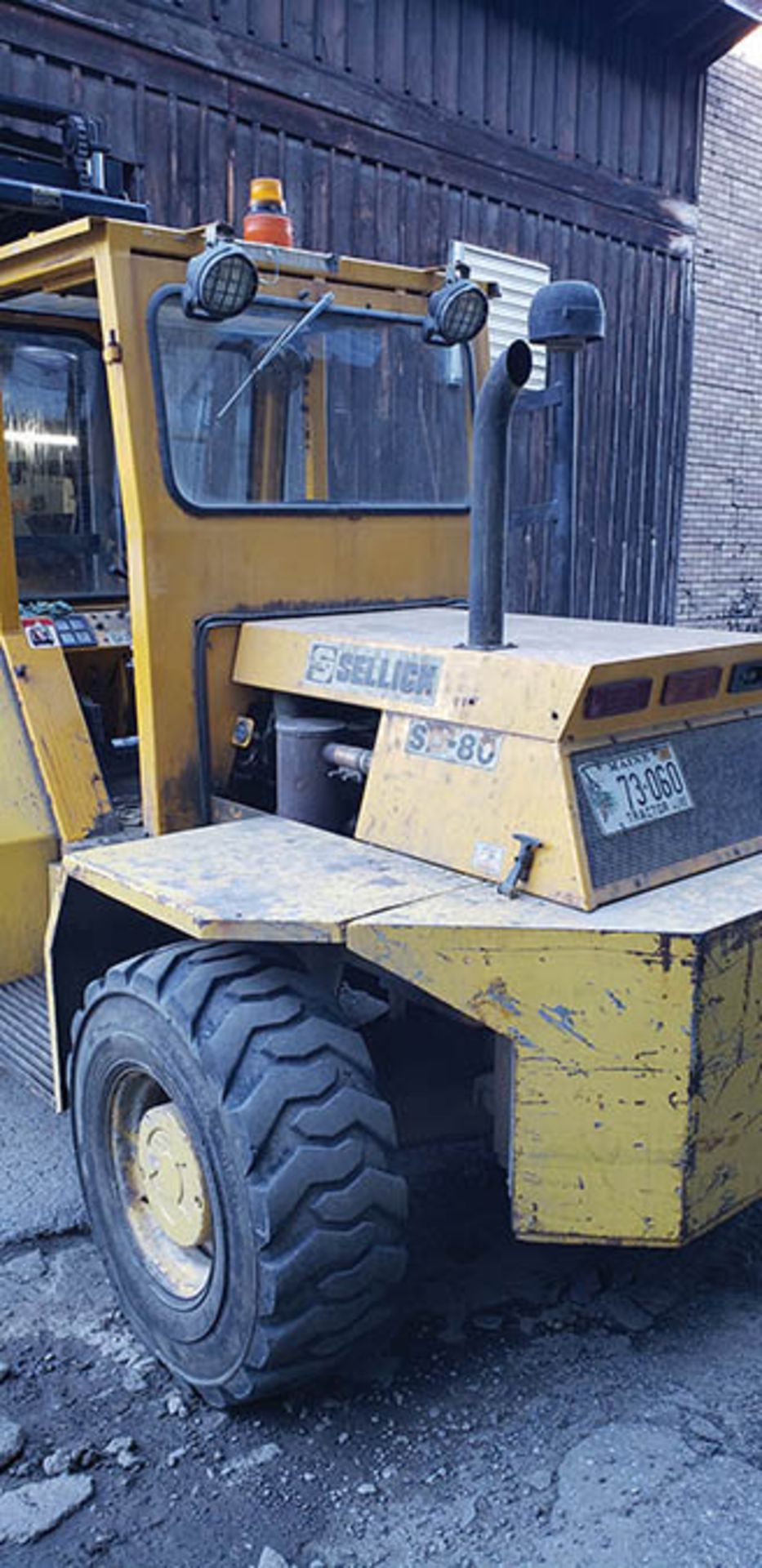 SELLICK SD-80 8,000 LB. CAP. ALL-TERRAIN FORKLIFT, DIESEL PERKINS ENGINE, 2-WD., 2-STAGE CLEARVIEW - Image 7 of 10