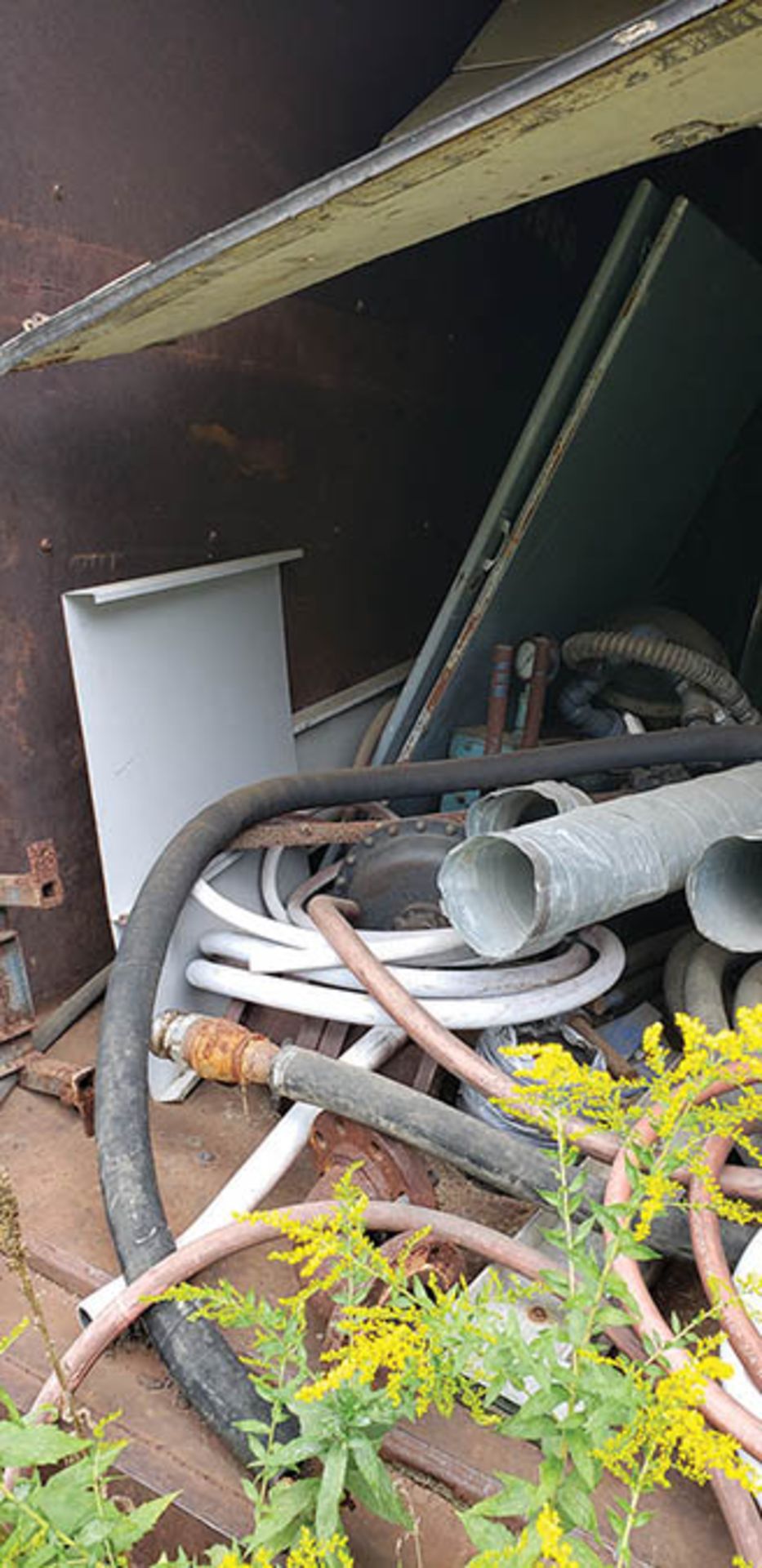 (2) CONTAINERS W/ CONTENTS: HOSE, DUCTING, VALVES & MORE - Image 10 of 10