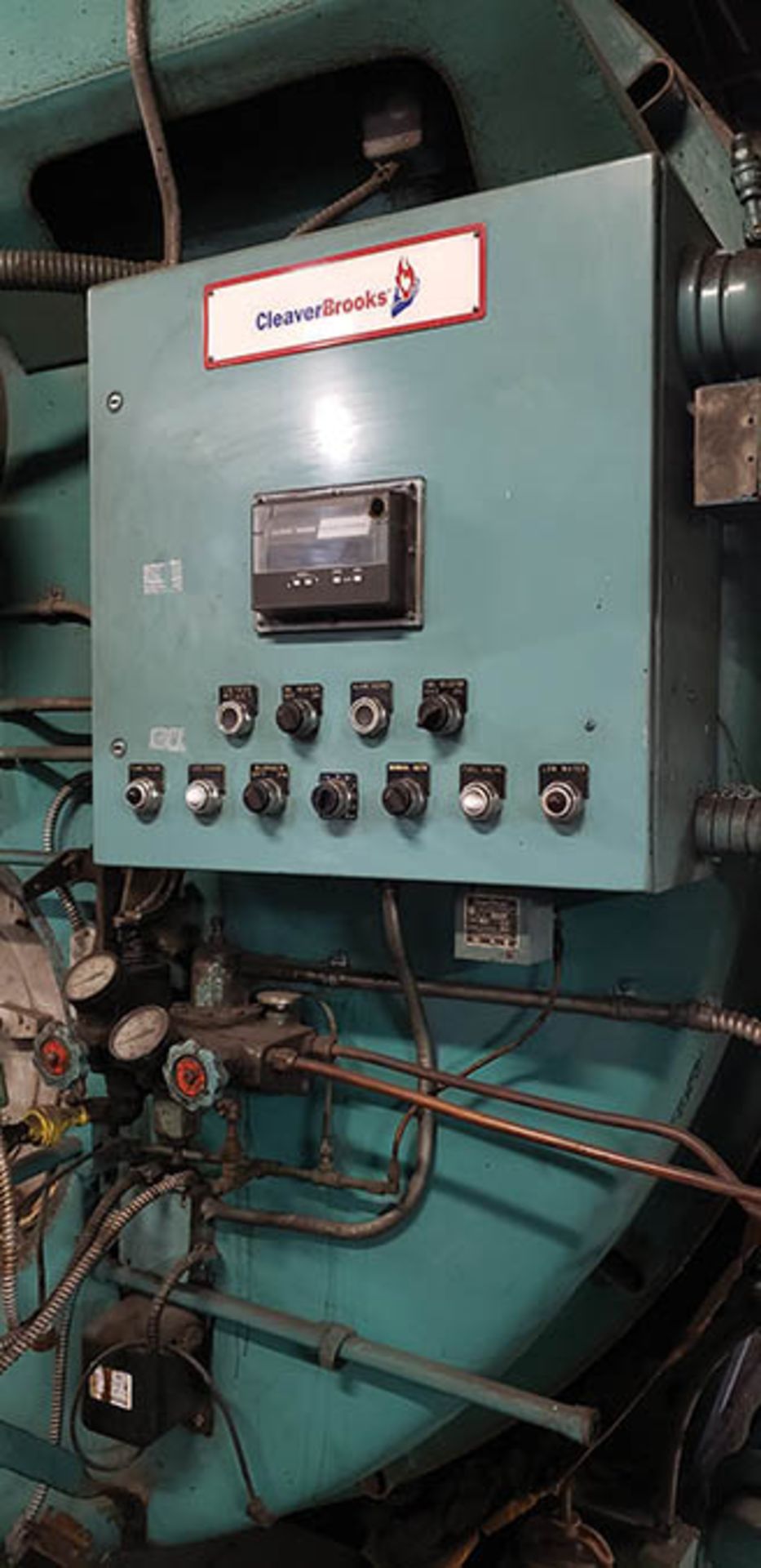 1977 CLEAVER BROOKS NATURAL GAS BOILER 33.475.000 BTU/HR MAX., 26.780.000, 800 HP GROSS OUTLET BTU/ - Image 3 of 7