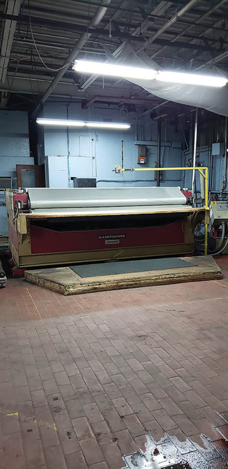 1992 CARTIGLIANO 2-HEAD STAKER/LEATHER SOFTENING MACHINE, MODEL 2H-3200 SYNCRO, S/N 733, 175 HIDES/