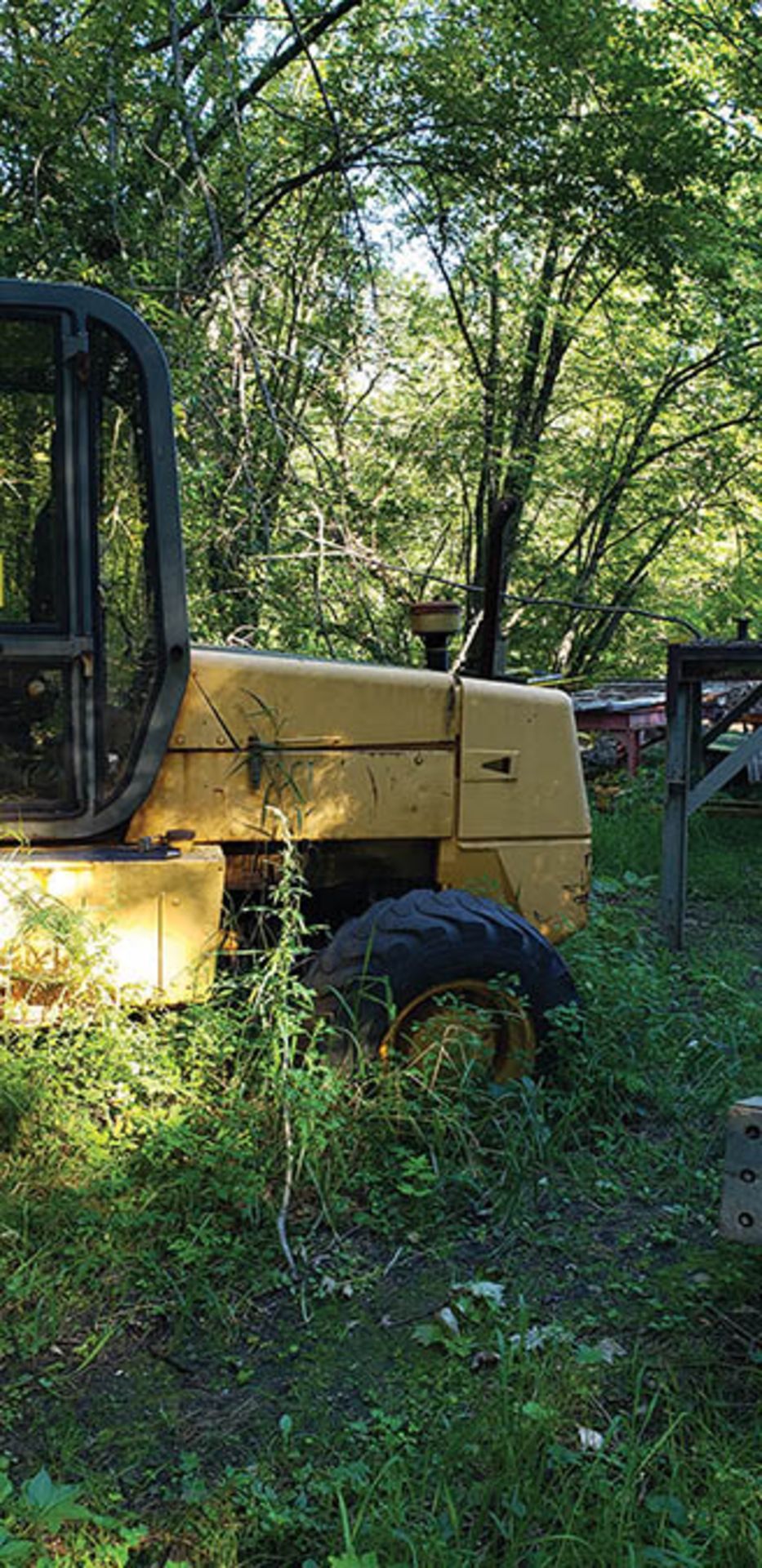 1992 JCB 8,000 LB. CAP. ALL-TERRAIN FORKLIFT, DIESEL, 4-WD. 3-STAGE MAST, CASCADE ROTARY ATTACHMENT, - Image 8 of 9
