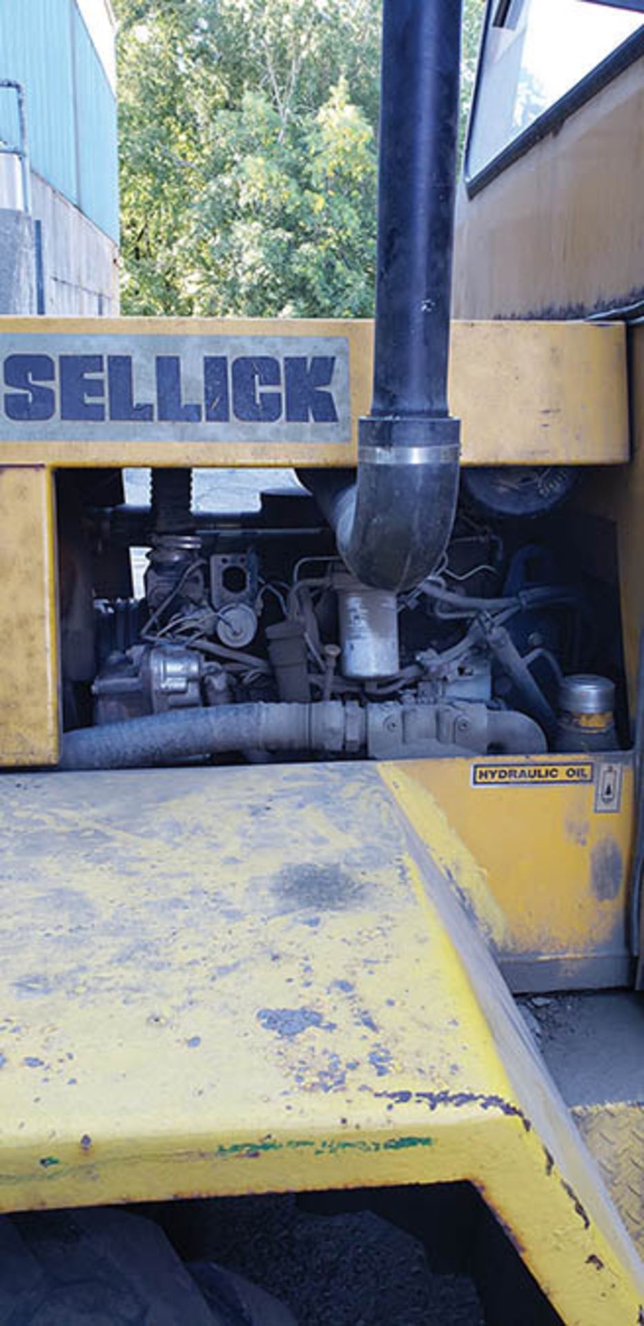 SELLICK SD-80 8,000 LB. CAP. ALL-TERRAIN FORKLIFT, DIESEL PERKINS ENGINE, 2-WD., 2-STAGE CLEARVIEW - Image 9 of 10