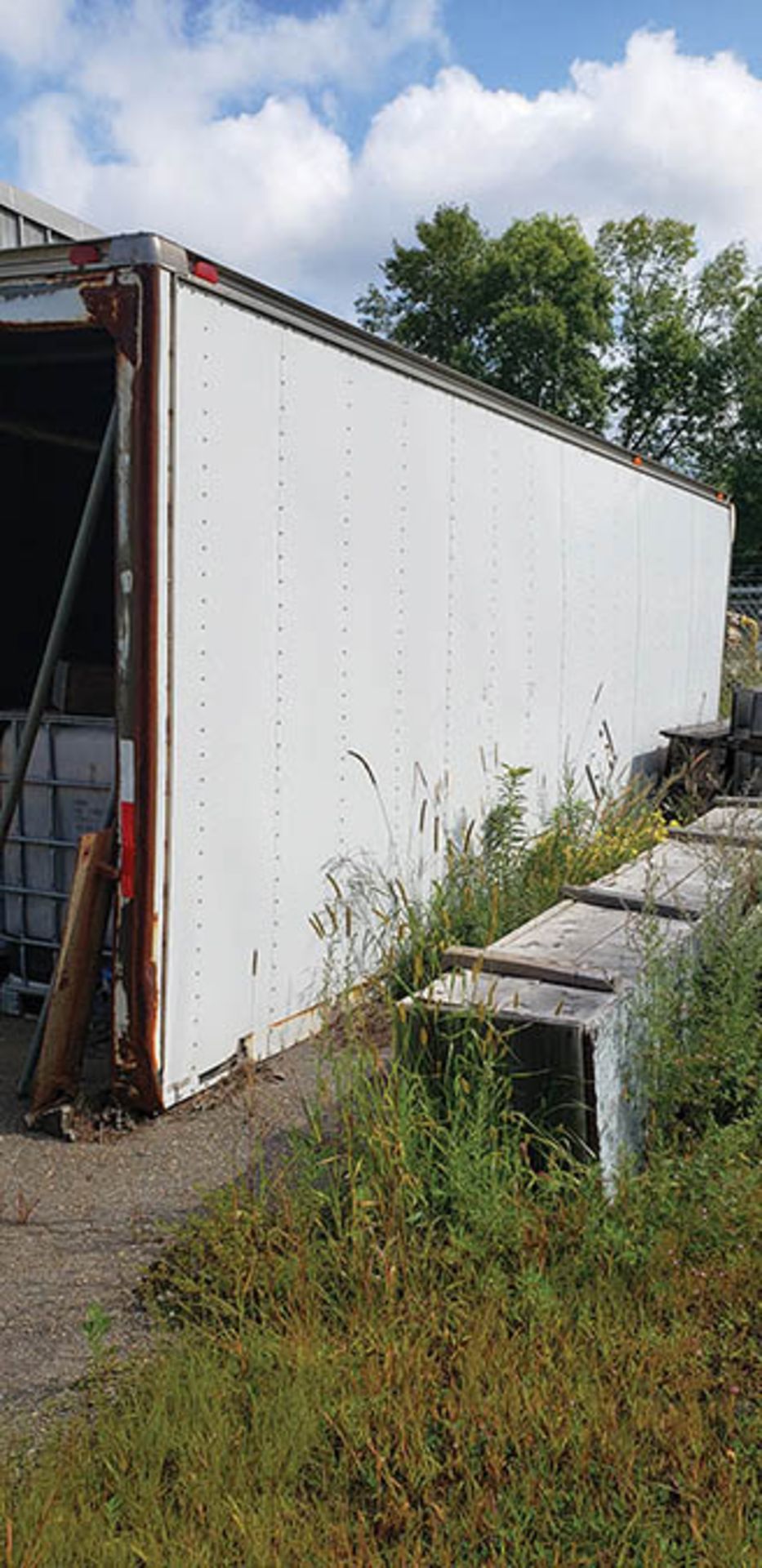 BOX TRUCK BOX W/ CONTENTS