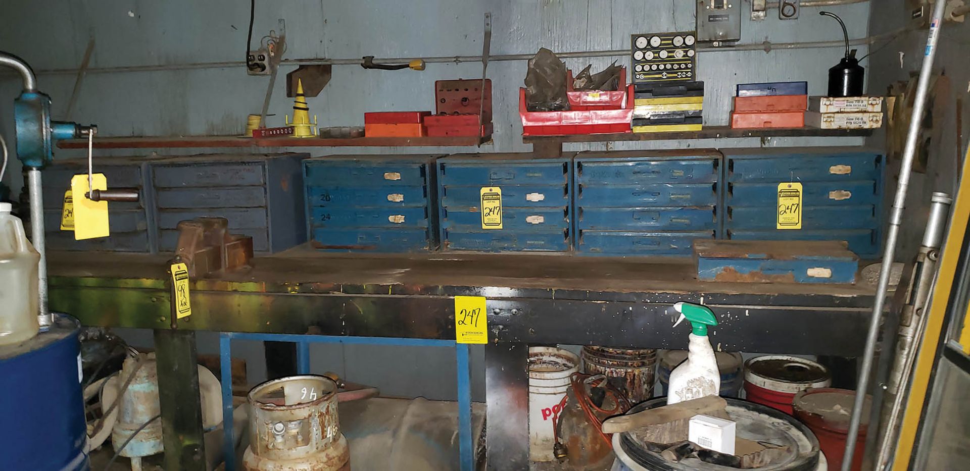 (2) WORK B285BENCHES W/ CONTENT: (12) SMALL PARTS BIN W/ ASSORTED HARDWARE, O-RING KITS, CHAIN & - Image 8 of 10