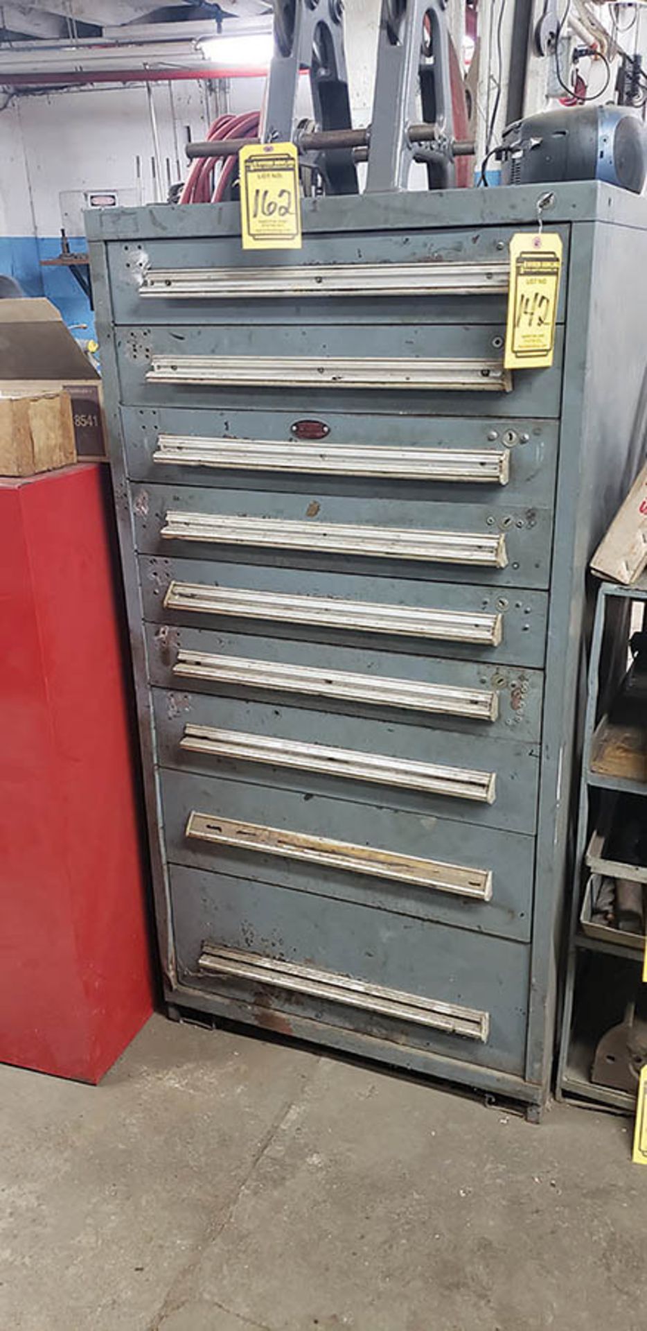 9-DRAWER VIDMAR CABINET W/ CONTENTS: PARTIAL TAP & DIE SET, COMPLETE WOOD TURNING TOOL SET,