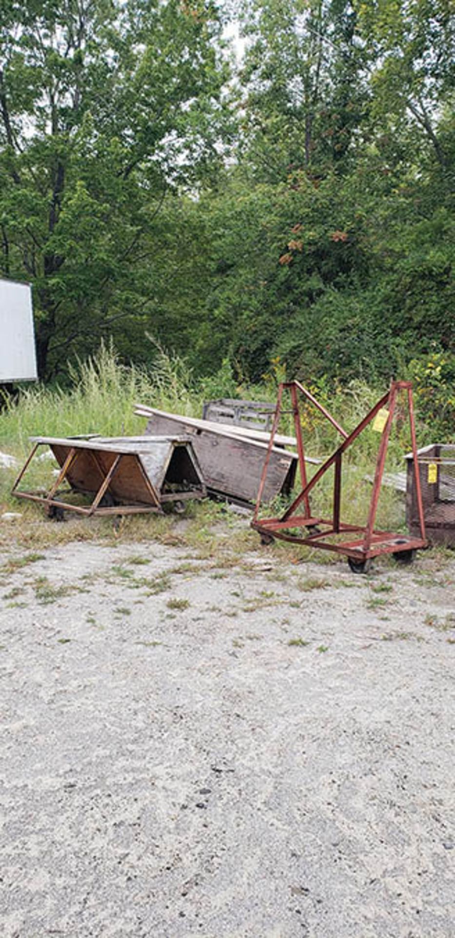 S.S TUBS, SCREENED TUBS, CARTS - Image 5 of 13