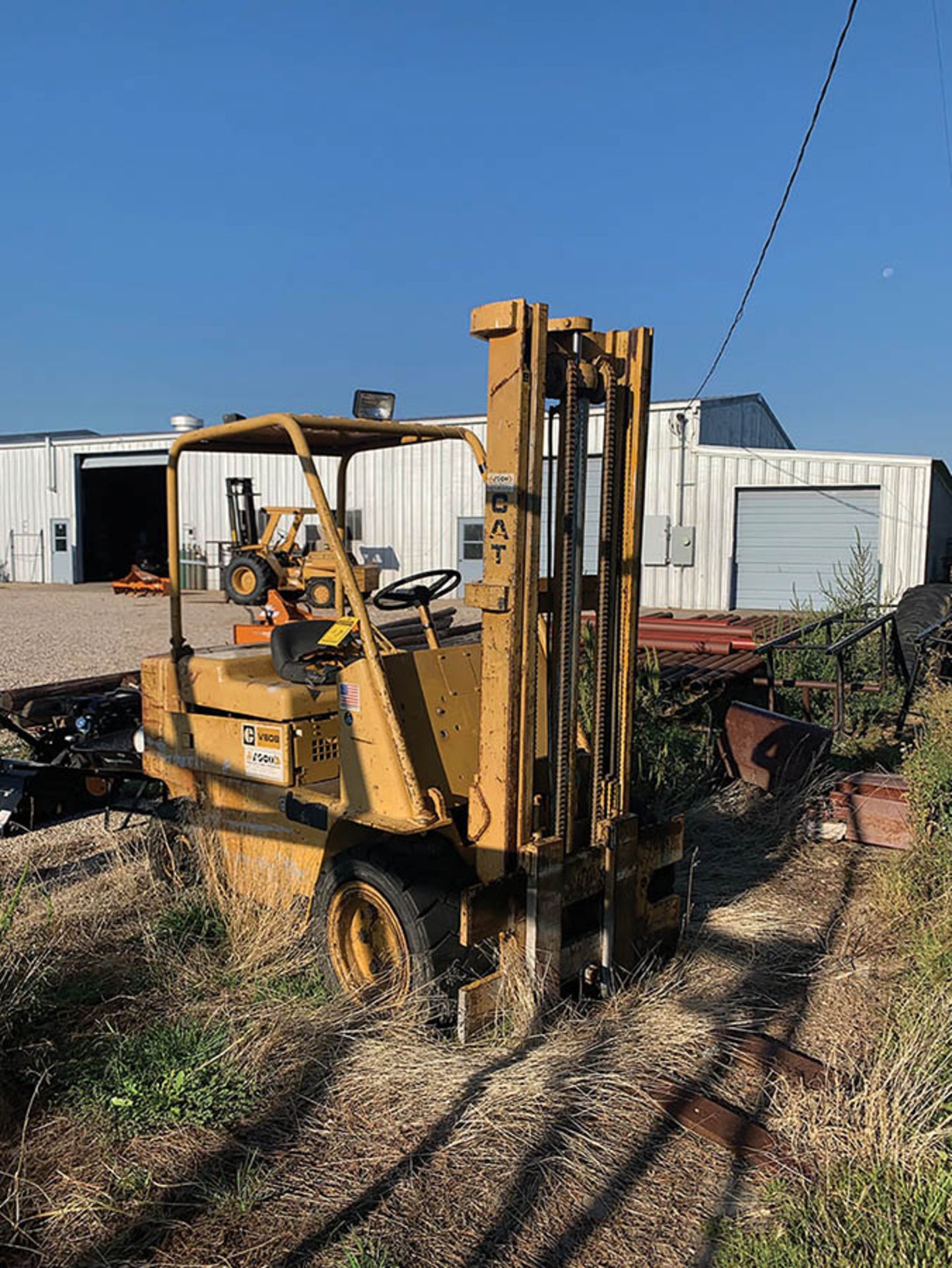 CATERPILLAR V60B FORKLIFT, LP, (OUT OF SERVICE)