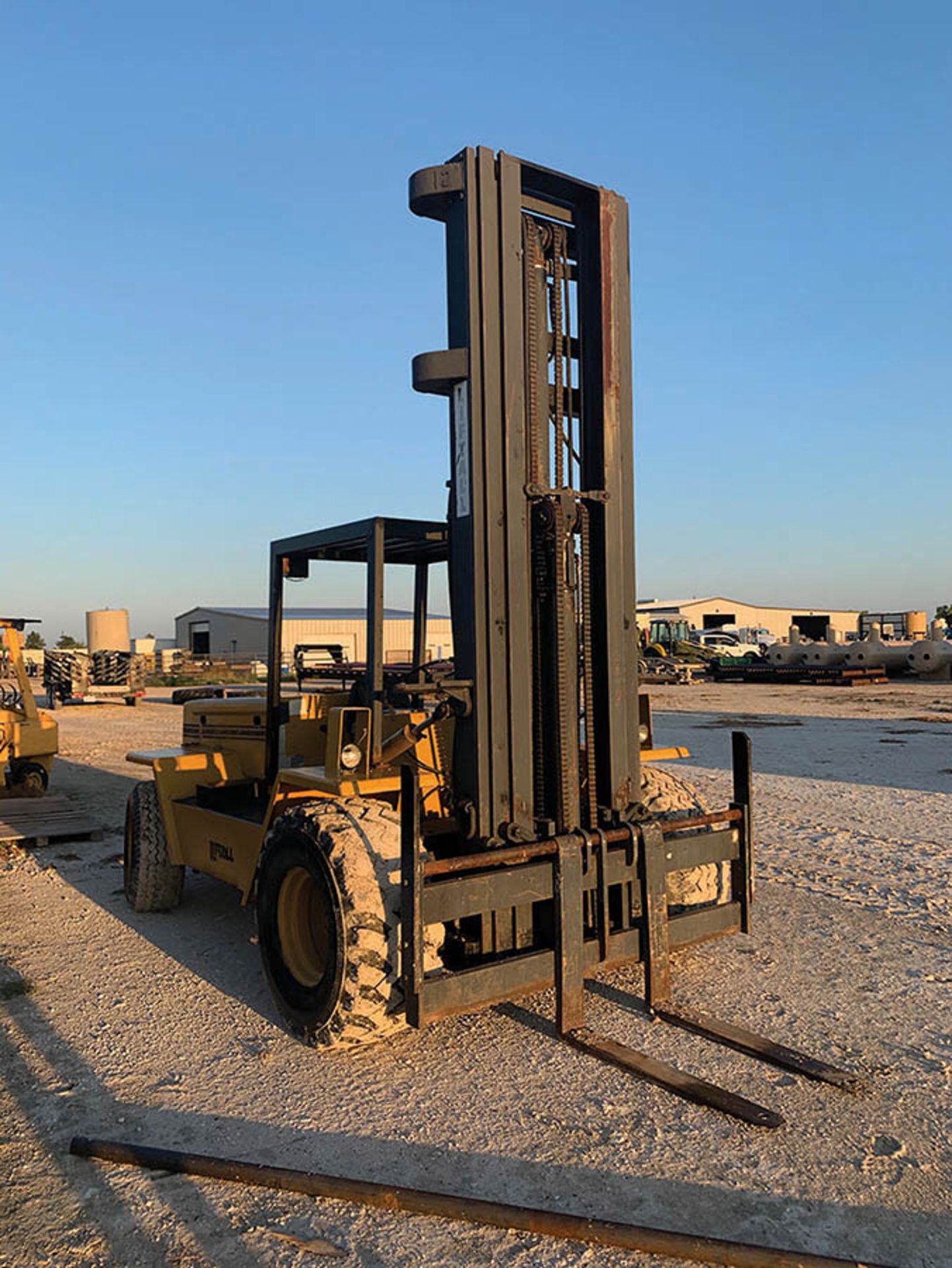 LIFT ALL, 12,000 LB ALL TERRAIN FORKLIFT, MODEL HT 120 TOW , S/N 794255, 30’ LIFT HEIGHT, 3-STAGE - Image 2 of 2