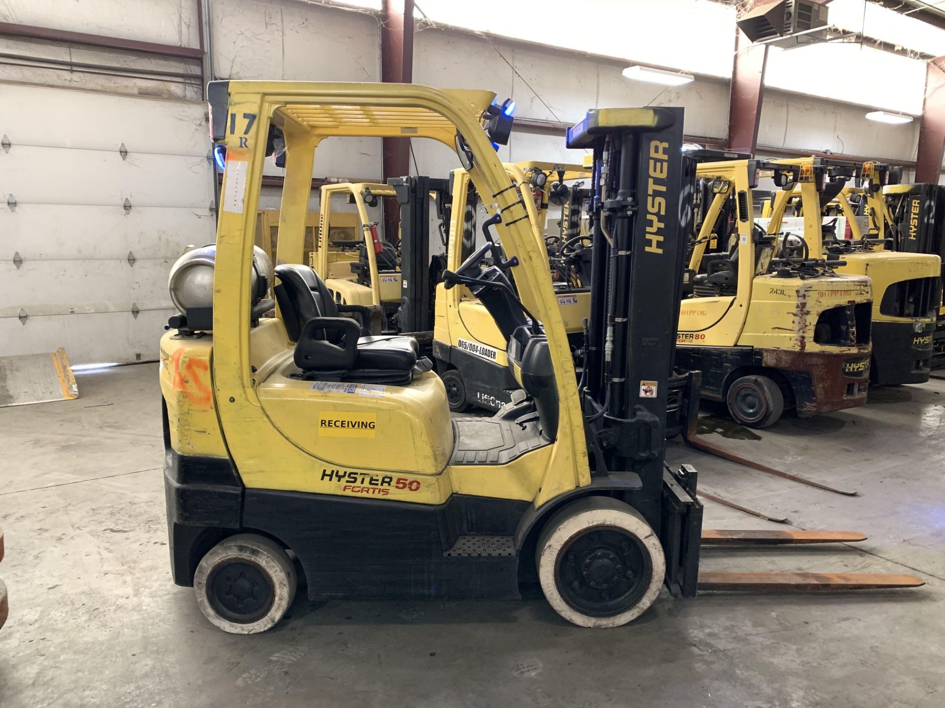 * LOCATED IN OH* 2013 HYSTER 5,000-LB FORKLIFT, MOD: S50FT, LPG, SOLID TIRES, 3-STAGE MAST SIDESHIFT