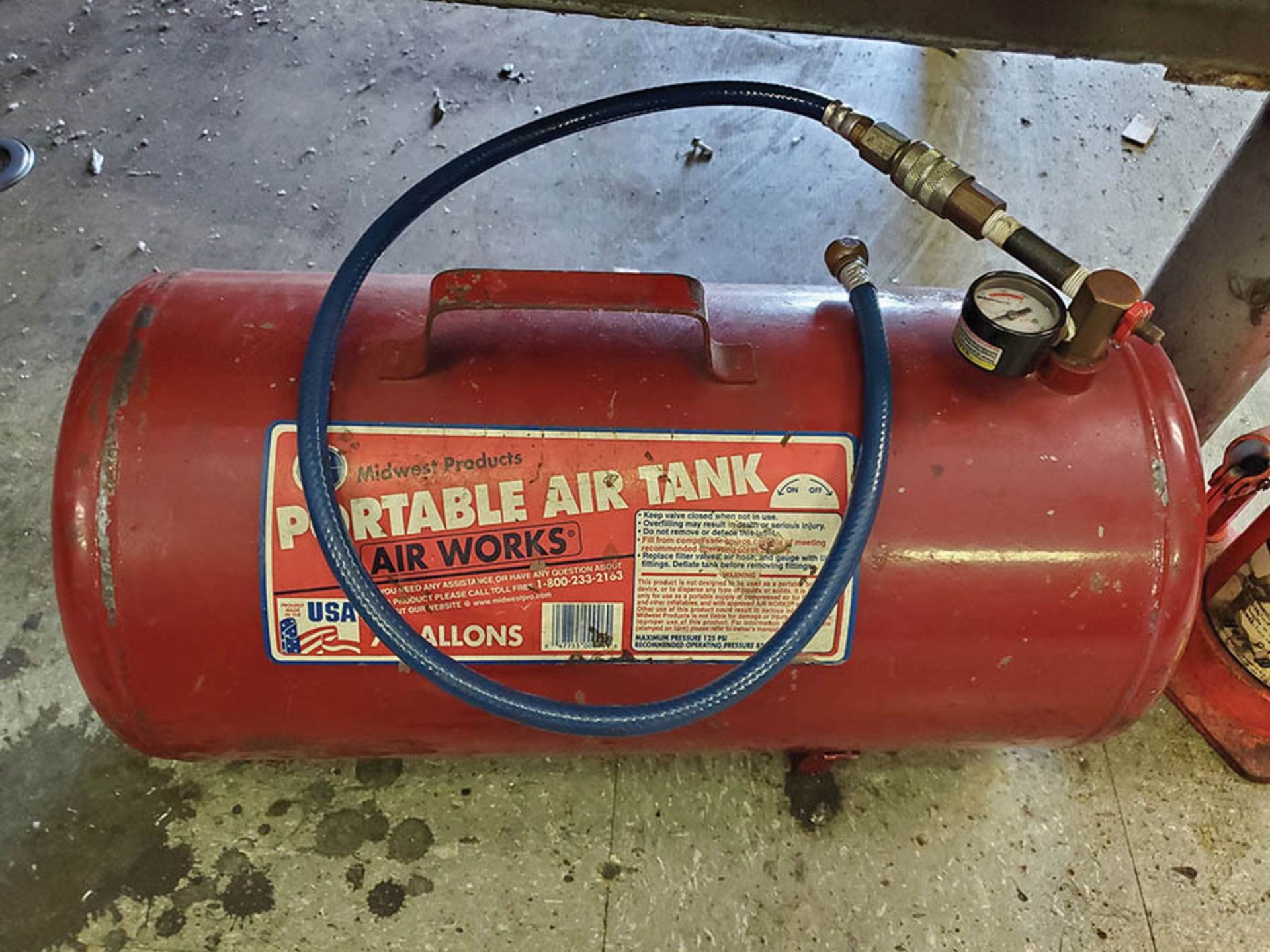 7 GALLON PORTABLE AIR TANK, 20-TON HYDRAULIC JACK - Image 3 of 3