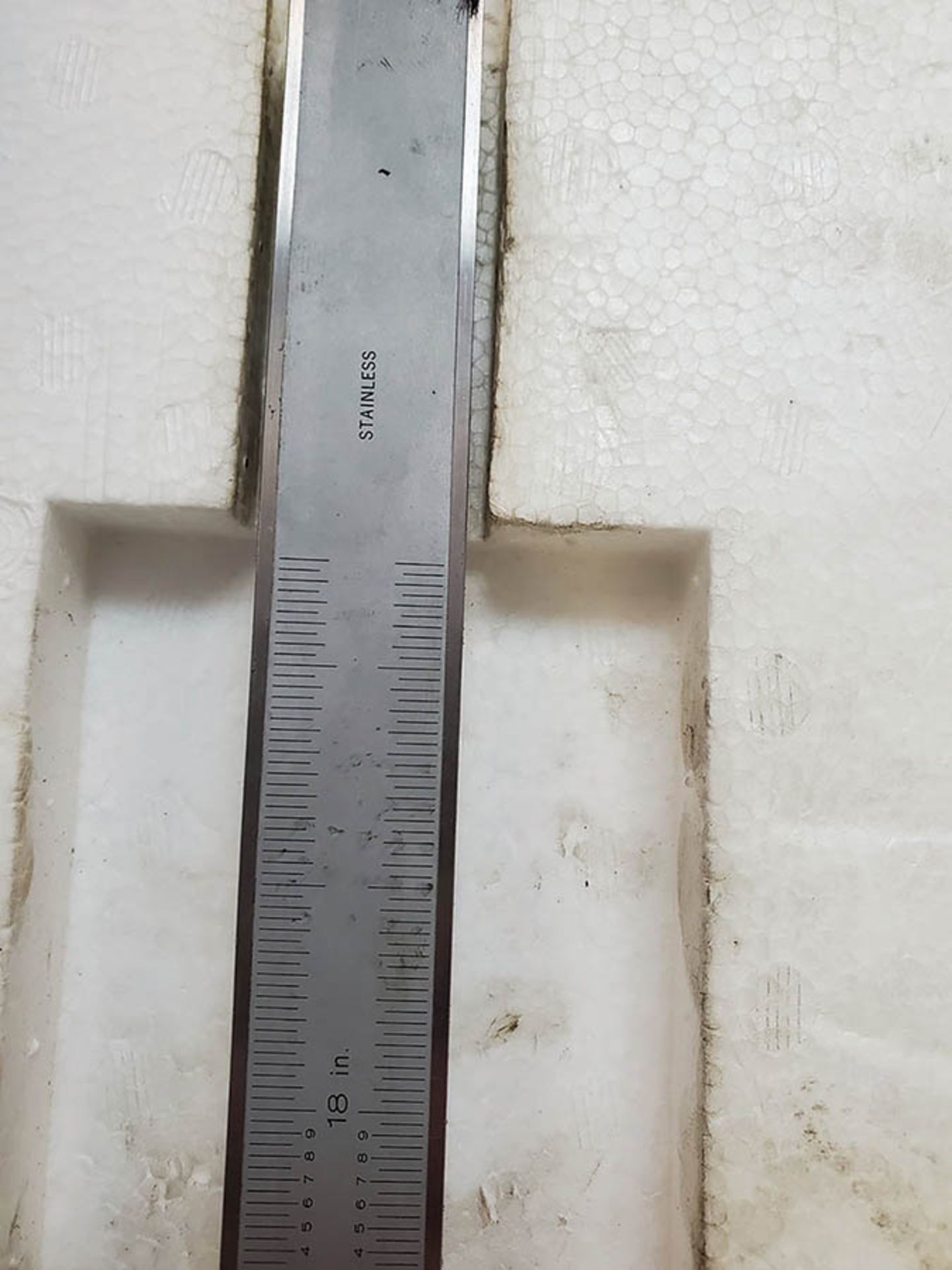 18'' ADJUSTABLE STAINLESS O.D. MICROMETER - Image 4 of 5