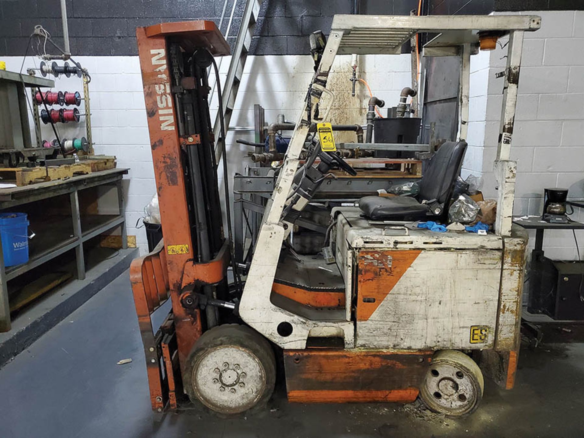 NISSAN 4,700 ELECTRIC FORKLIFT, 36V, SIDESHIFT, 3 STAGE MAST, SOLID TIRES (NEEDS REPAIR)
