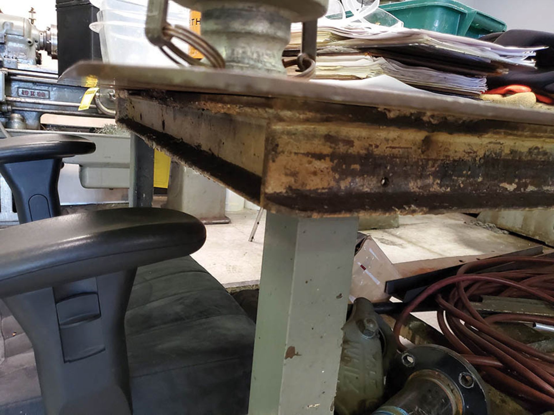 95'' X 4' X 1/4'' STEEL WELDING TABLE ON CASTERS - Image 4 of 5