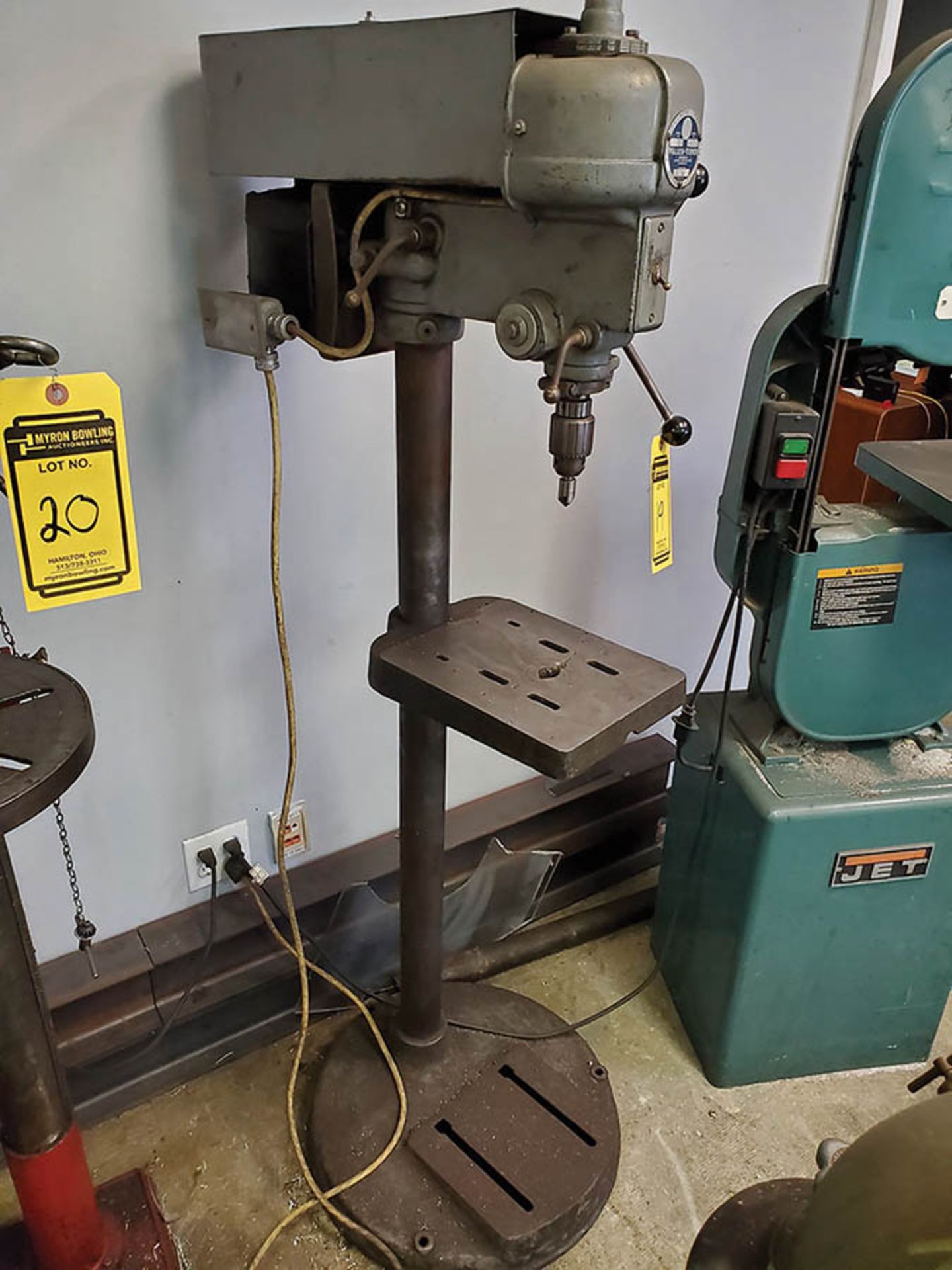 WALKER-TURNER VERTICAL DRILL PRESS, MODEL: 1216-33, 12'' X 10'' TABLE, 5/8'' CHUCK - Image 4 of 6