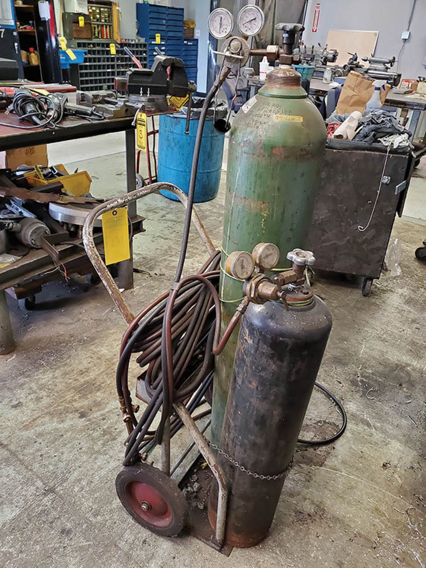 ACETYLENE TORCH CART WITH TWIN LINE HOSE, GAUGES & CUTTING HEAD, (2) WELDING CURTAINS - Image 4 of 5