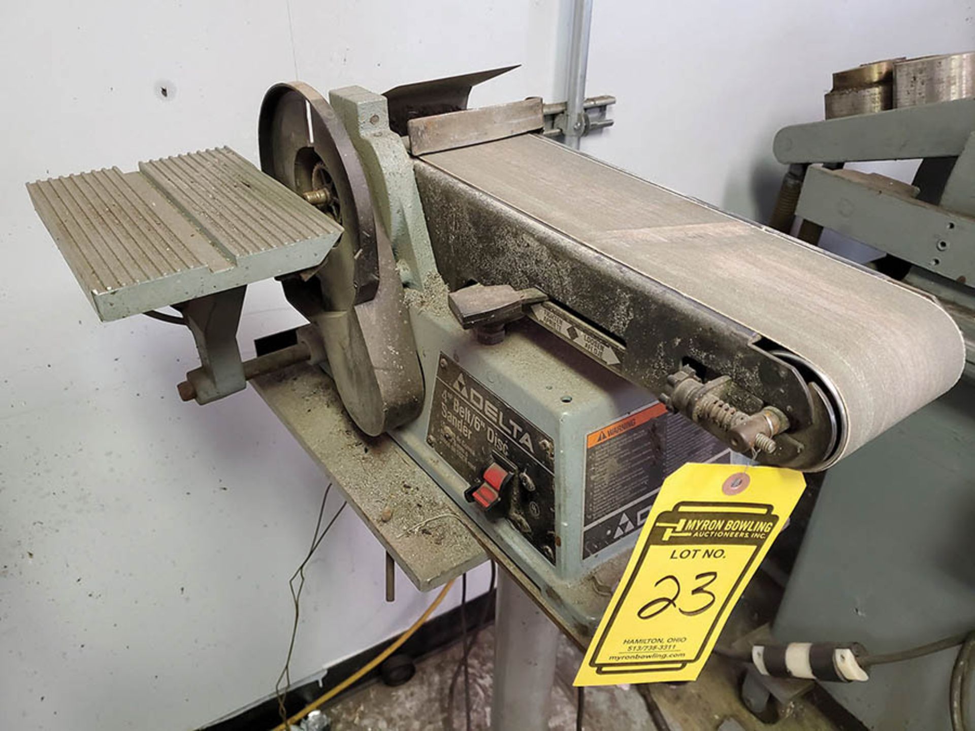 DELTA 4'' BELT/6'' DISC SANDER, CUSTOM BUILT DOUBLE END GRINDER - Image 2 of 5