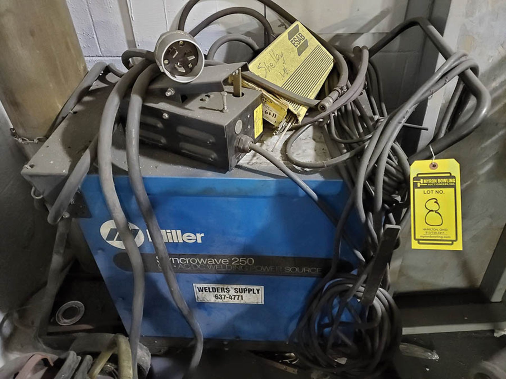 MILLER SYNCROWAVE 250 CC-AC/DC WELDER ON BOTTLE CART, FOOTSWITCH - Image 2 of 5