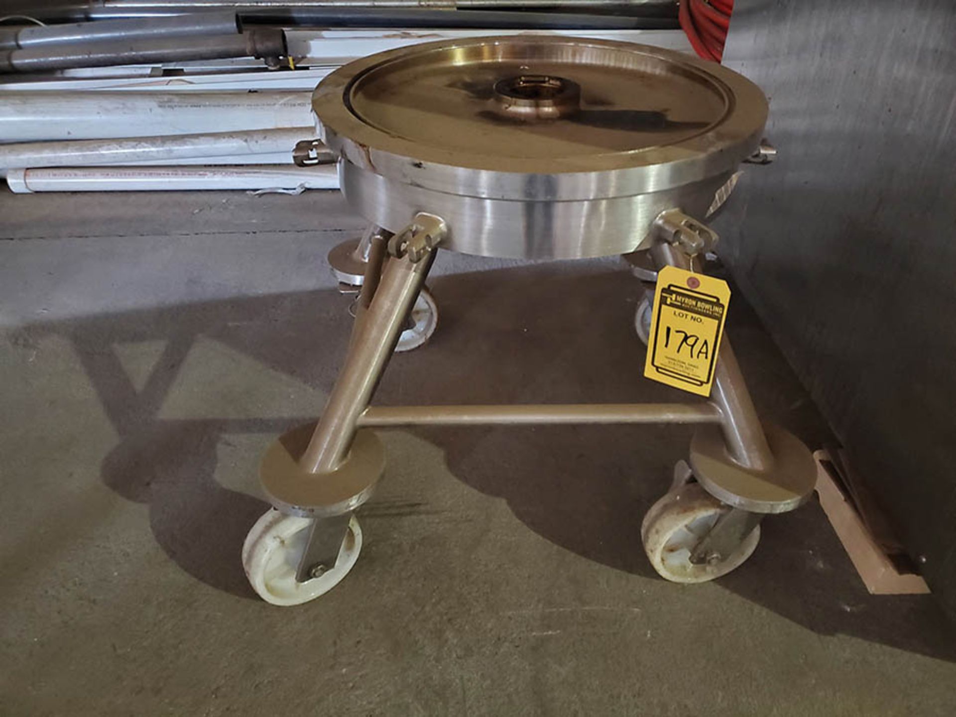 STAINLESS STEEL HD POT CART ON NON-MARKING CASTERS - Image 2 of 3