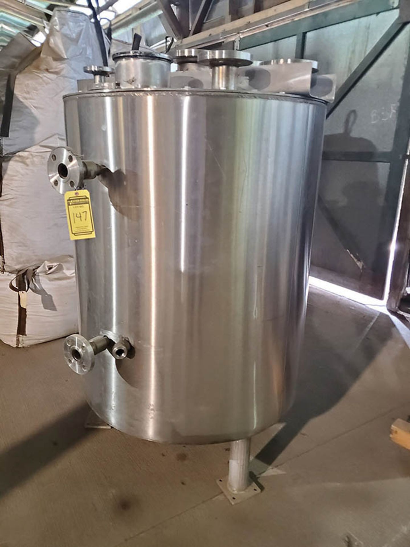 LEE 250 GALLON STAINLESS STEEL VESSEL