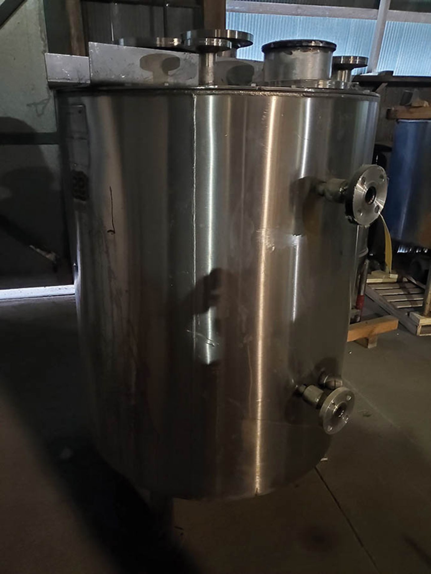 LEE 250 GALLON STAINLESS STEEL VESSEL - Image 7 of 9