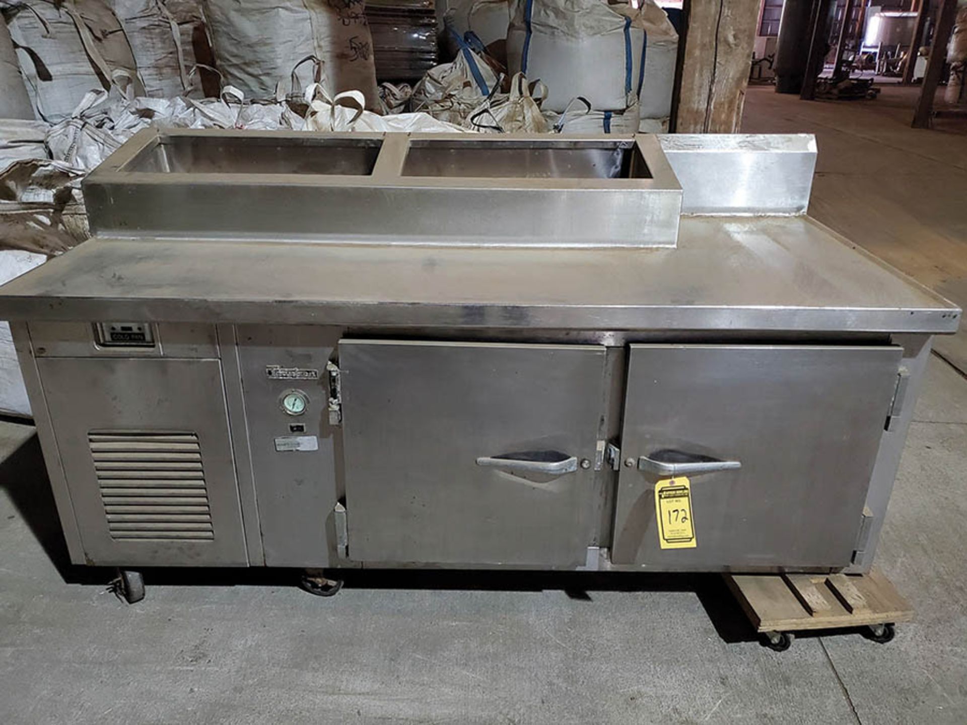 8' X 30'' SS WASH STATION COUNTER, DOUBLE BASIN, 4 DOOR