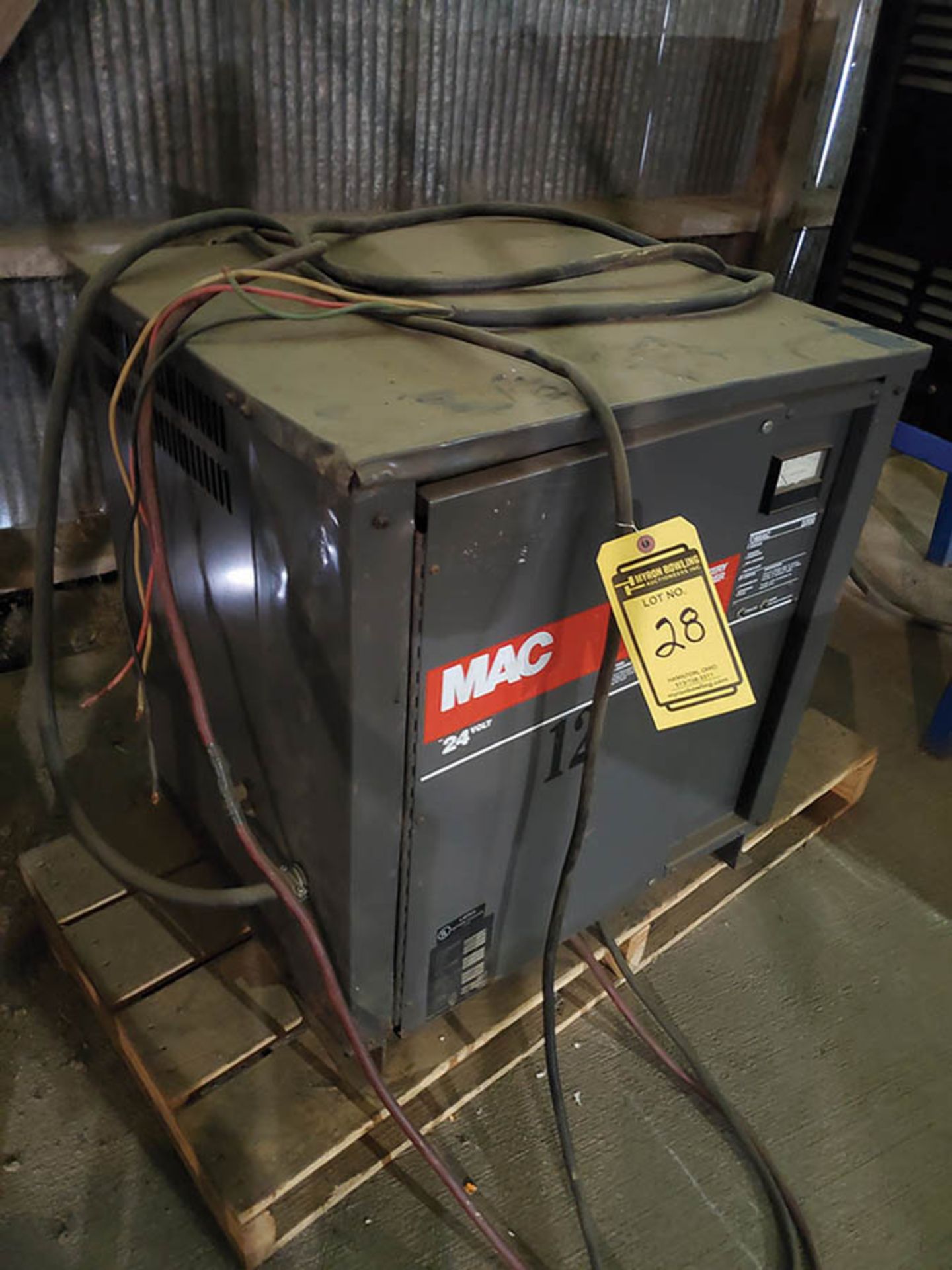 MAC AUTOMAC 2200 24V BATTERY CHARGER - Image 2 of 4