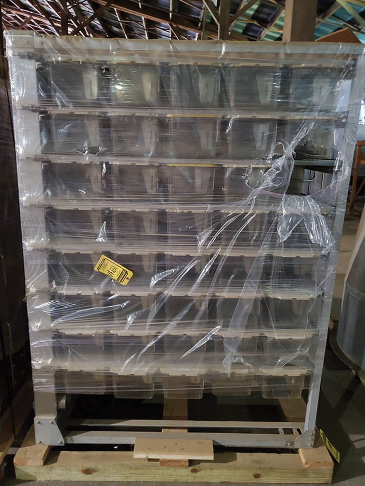 PALLET OF LAB MOUSE HABITATS, (2) SECTIONS PER SKID, (80) UNITS PER SECTION, WATER LINE TO EACH - Image 2 of 9