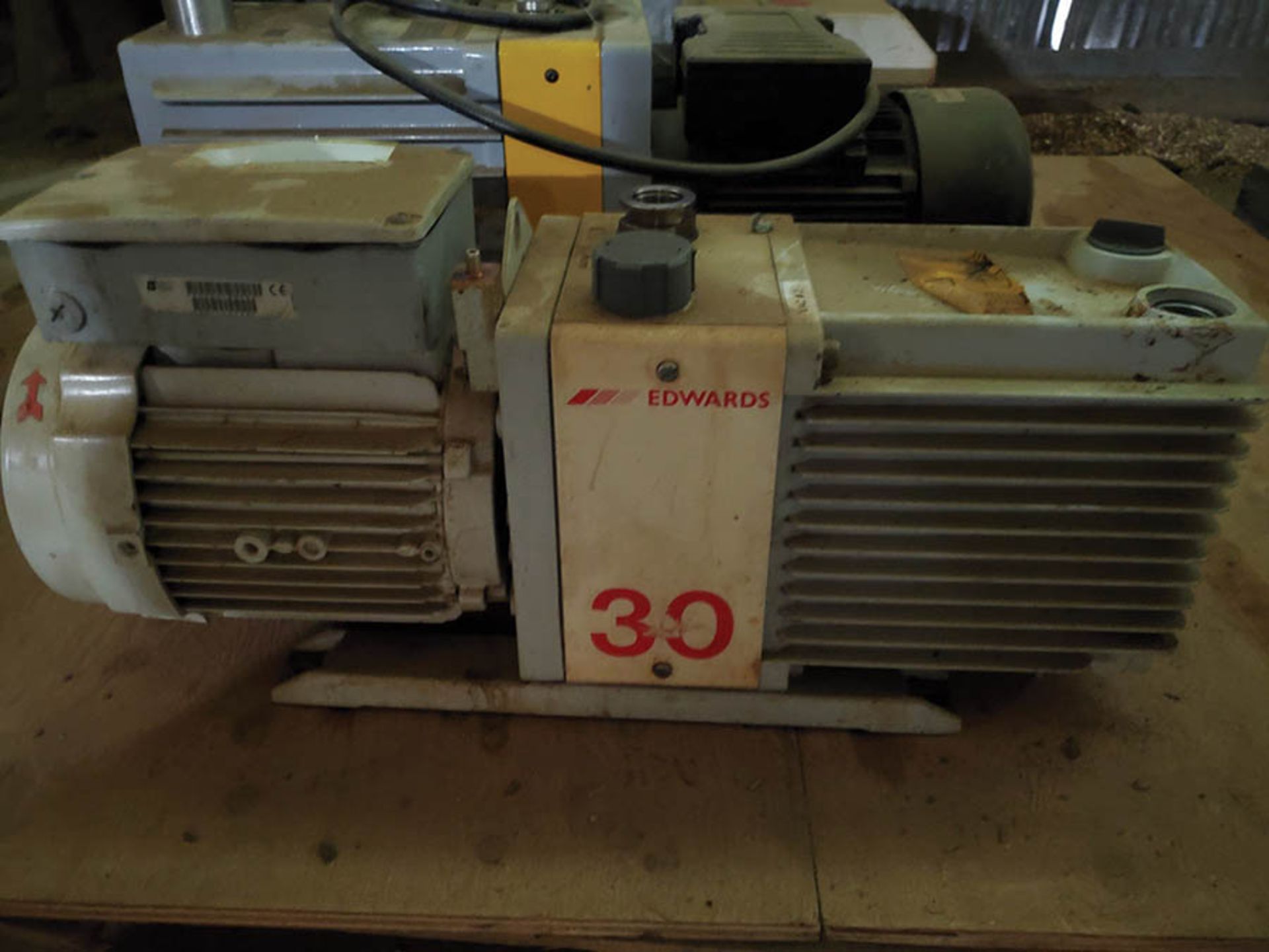 (3) PALLETS WITH ELECTRIC MOTOR, GEARBOX & (3) INLINE VAC LINE PUMPS WITH MOTORS - Image 7 of 9