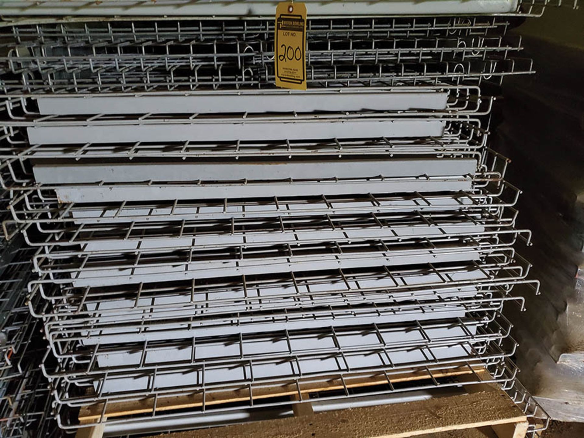 (2) PALLET OF ASSORTED WIRE DECKING, 42''- 48'' DEPTHS, 4'' WIDE - Image 3 of 5