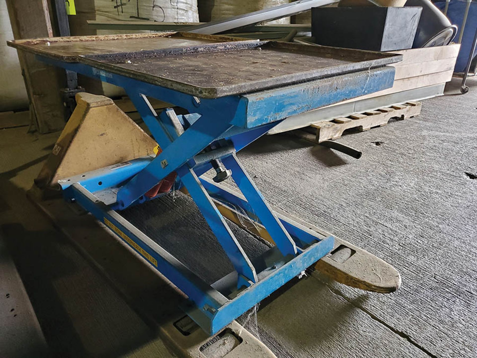 BISHAMON 880 LB. SCISSOR SPRING PLATFORM LIFT TABLE, 20 1/2'' X 39 3/4'' TABLE - Image 5 of 5