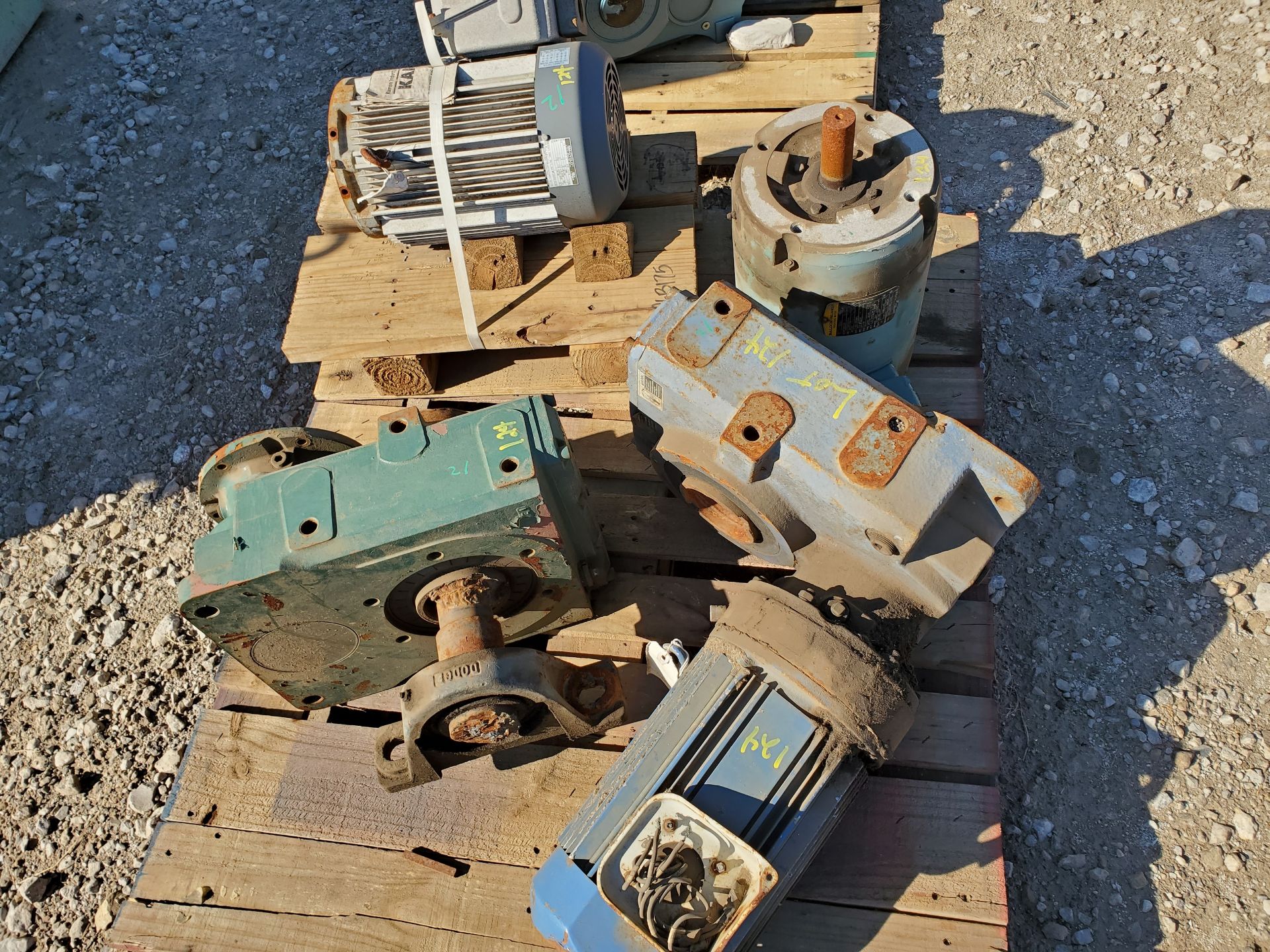 (2) PALLETS OF ASSORTED GEAR BOXES, REDUCERS AND MOTORS