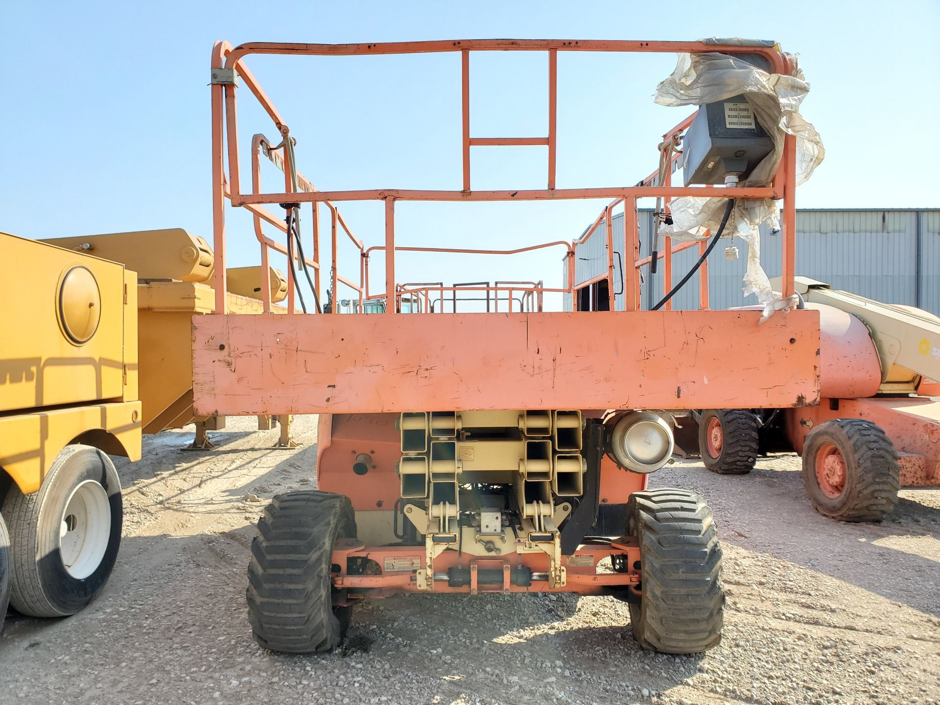 JLG 3394RT ALL-TERRAIN SCISSOR LIFT, 33' LIFT HEIGHT, 1,500 LB CAPACITY PLATFORM 6 MAN CAPACITY, - Image 12 of 13