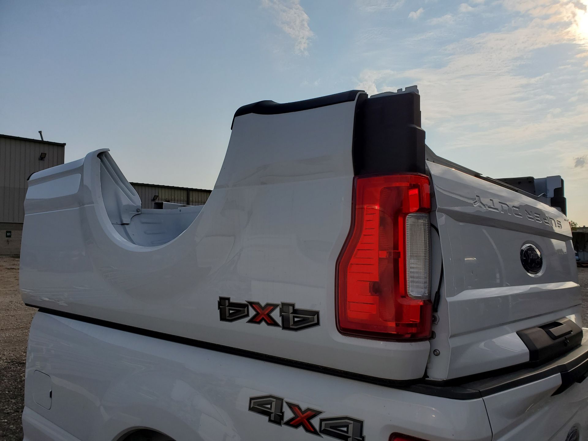 (NEW TAKEOFF) FORD F-250 8' TRUCK BED, 4X4 STICKER - Image 5 of 5